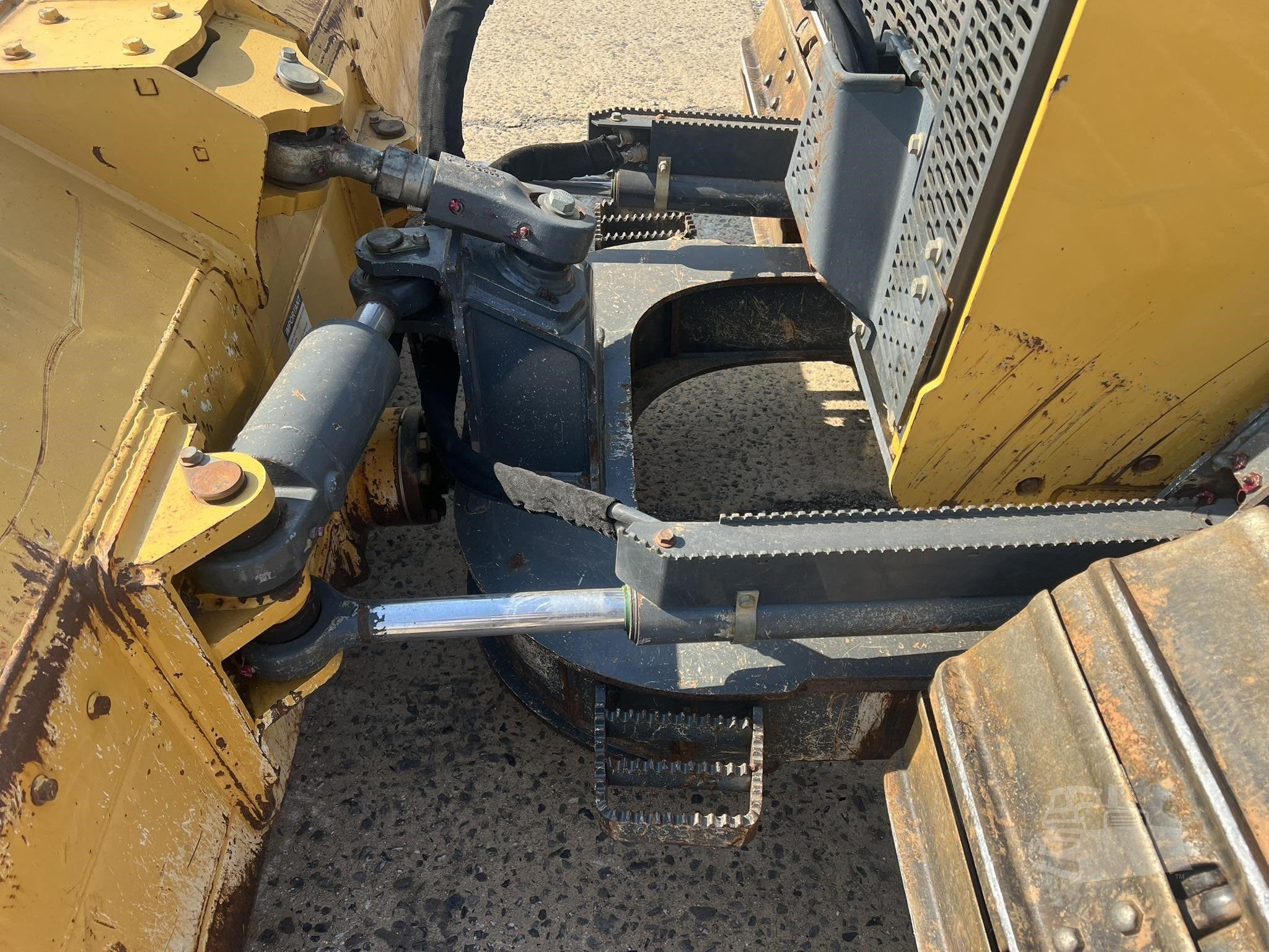 2017 DEERE 650K LGP photo 13