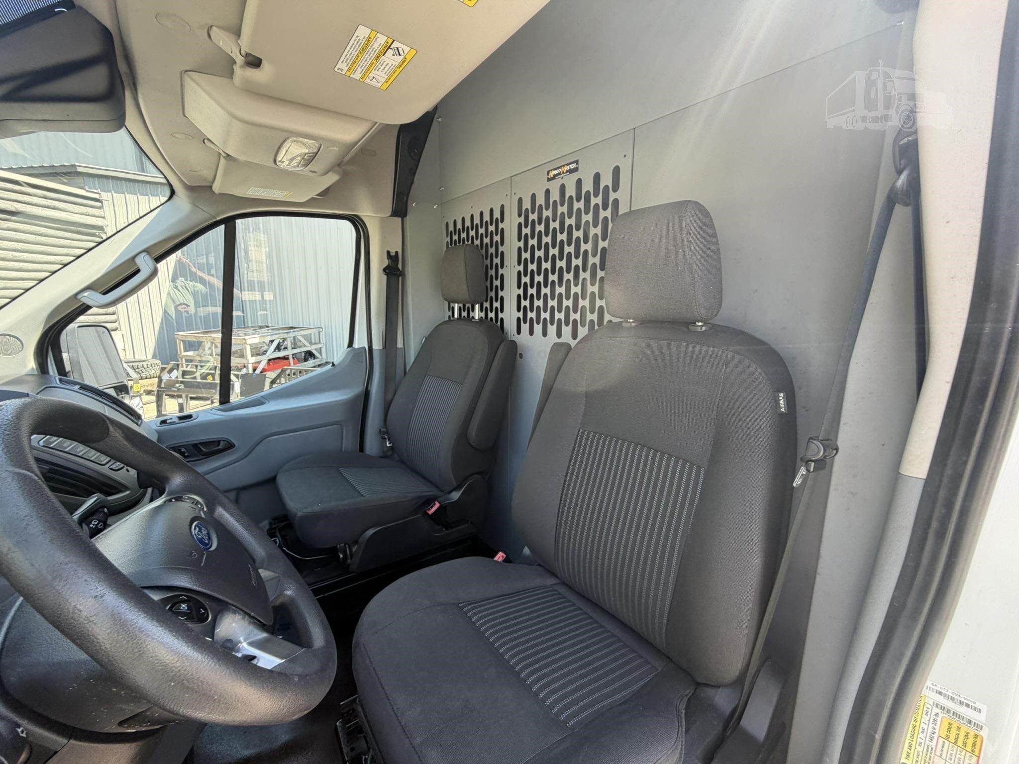 2018 FORD TRANSIT photo 23