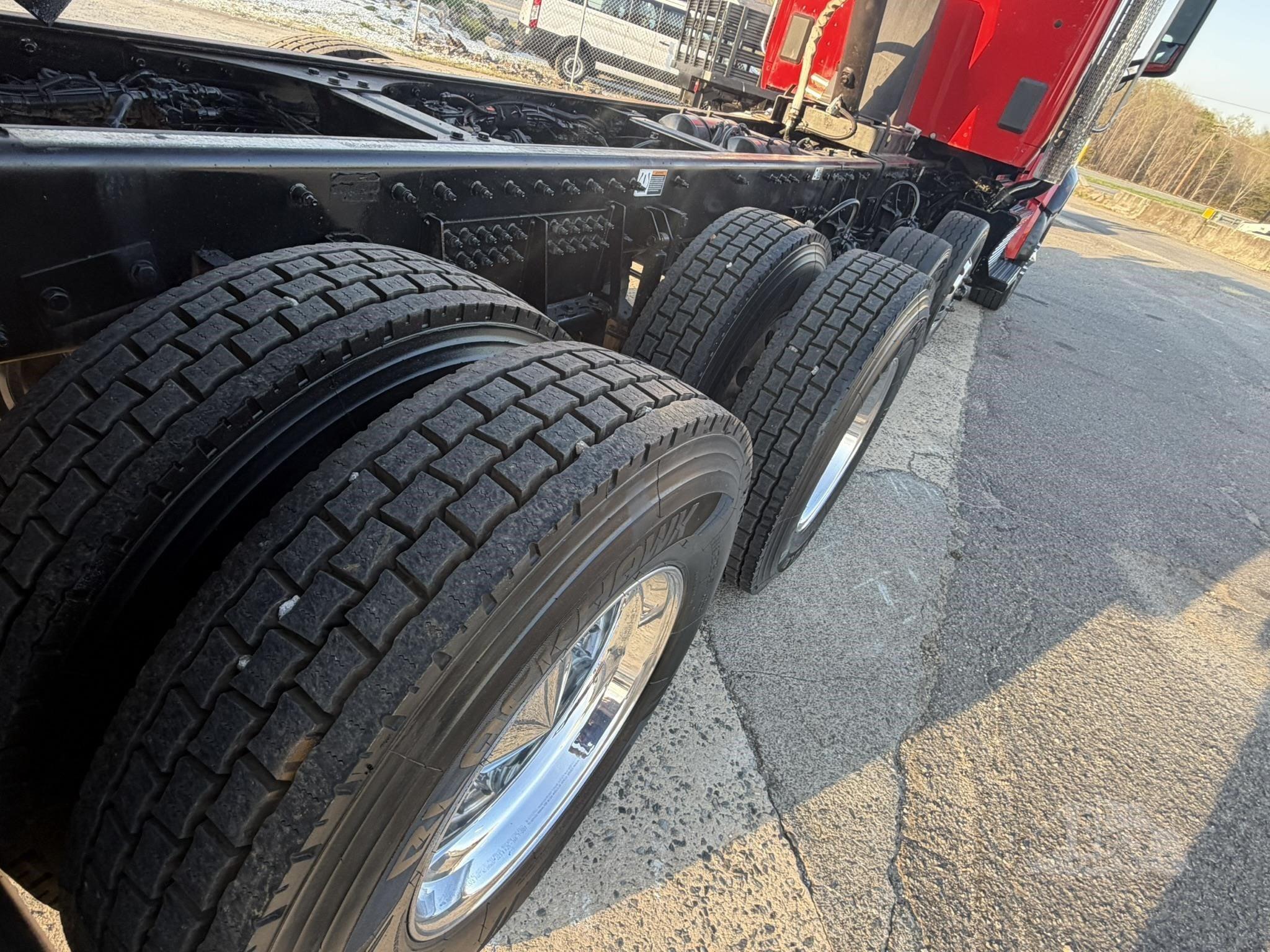 2022 PETERBILT 567 photo 45