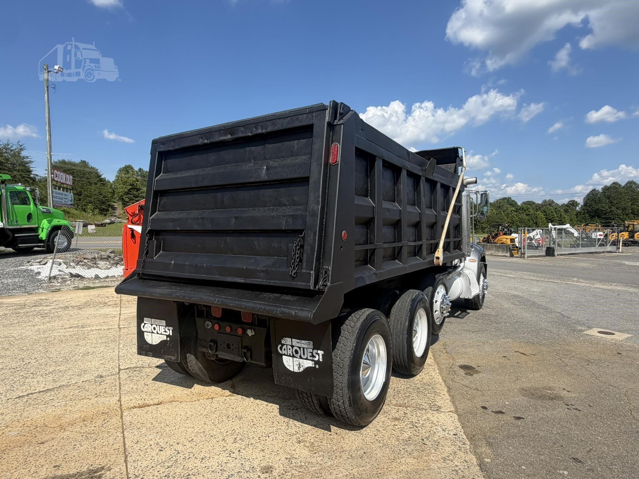 2007 PETERBILT 340 photo 13