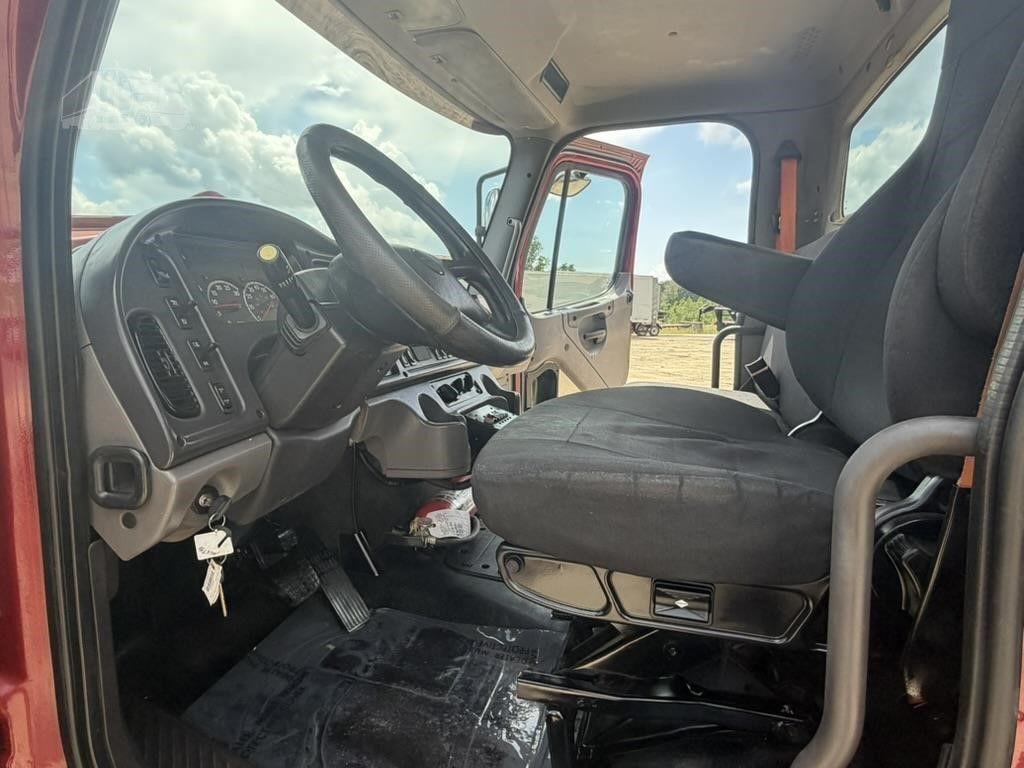 2018 FREIGHTLINER BUSINESS CLASS M2 106 photo 78