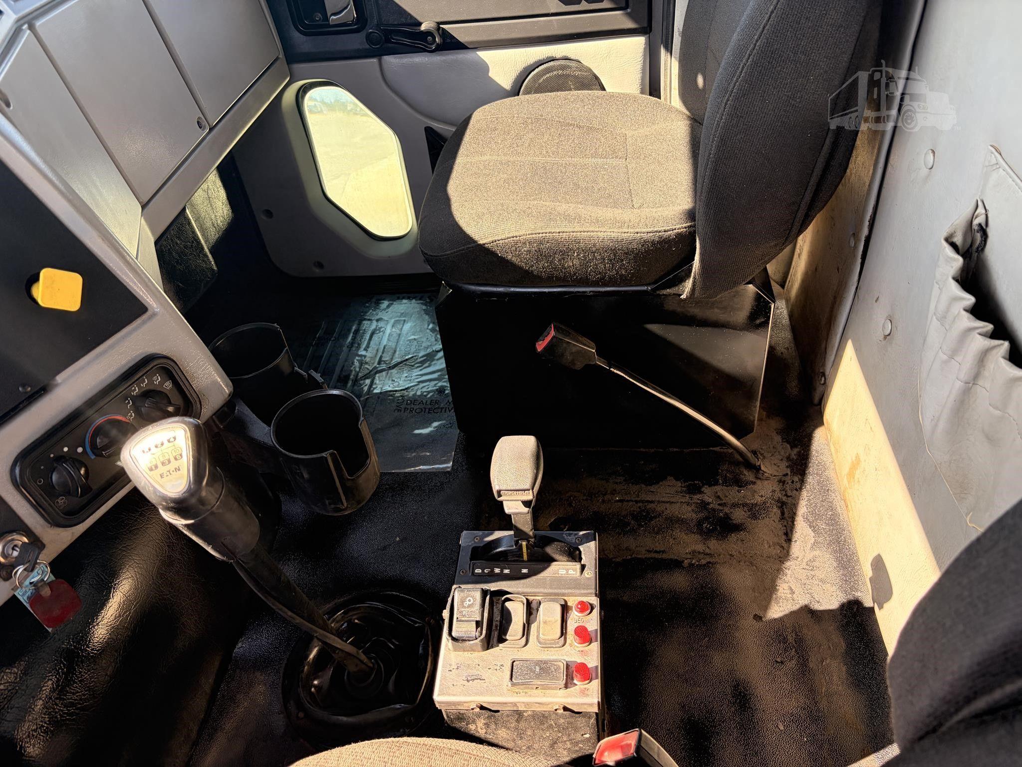 2016 WESTERN STAR 4700 photo 21