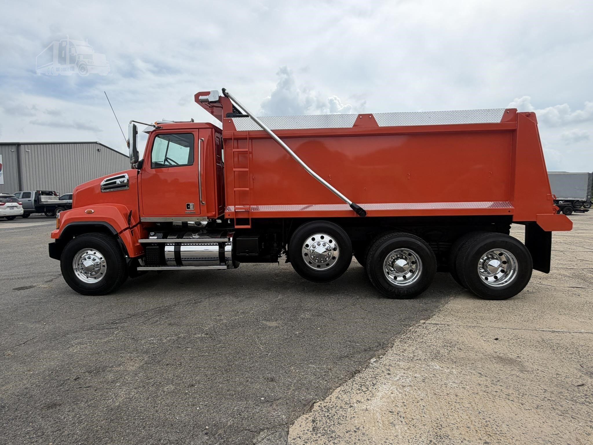2018 WESTERN STAR 4700 photo 10