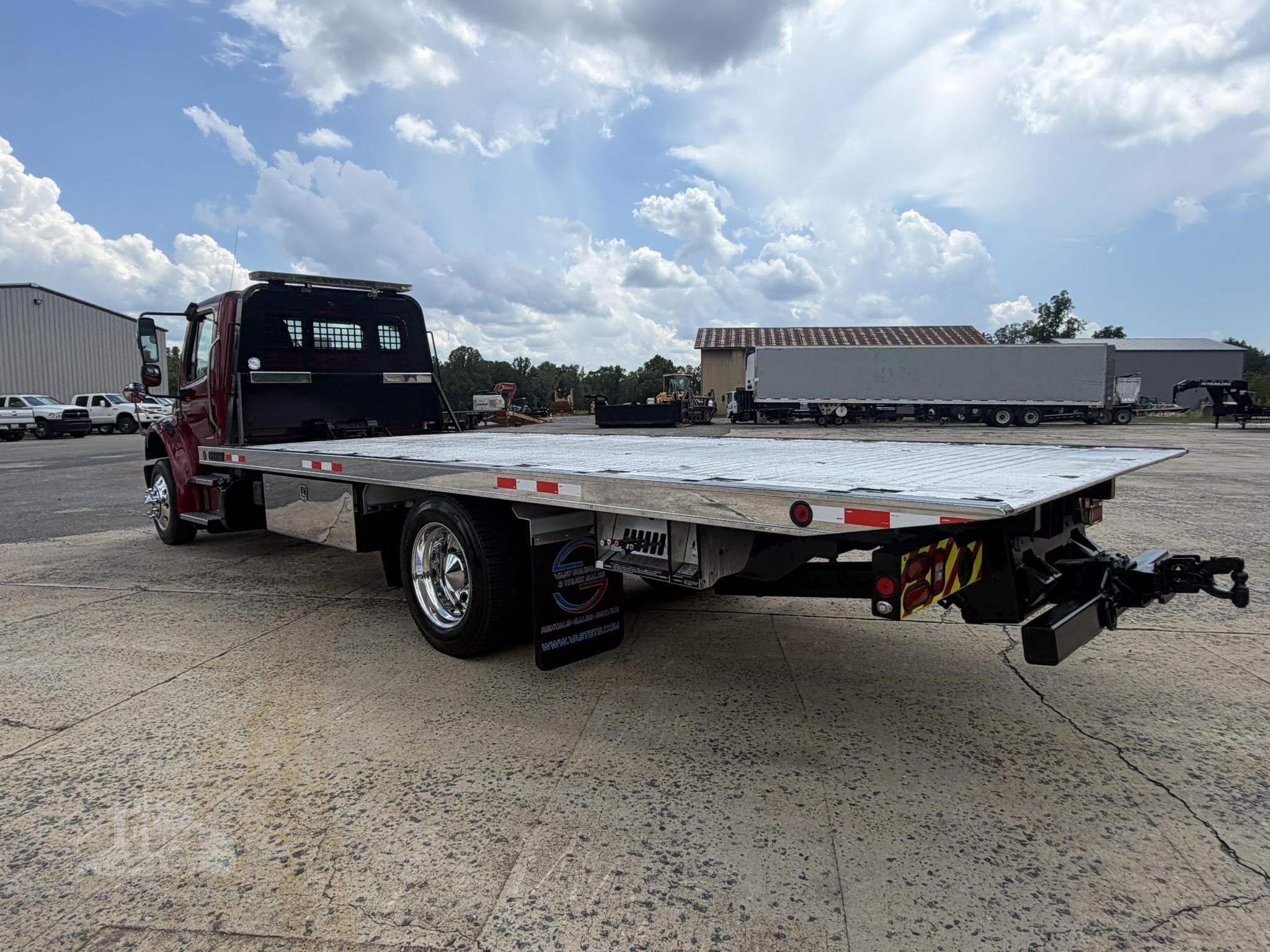 2018 FREIGHTLINER BUSINESS CLASS M2 106 photo 34