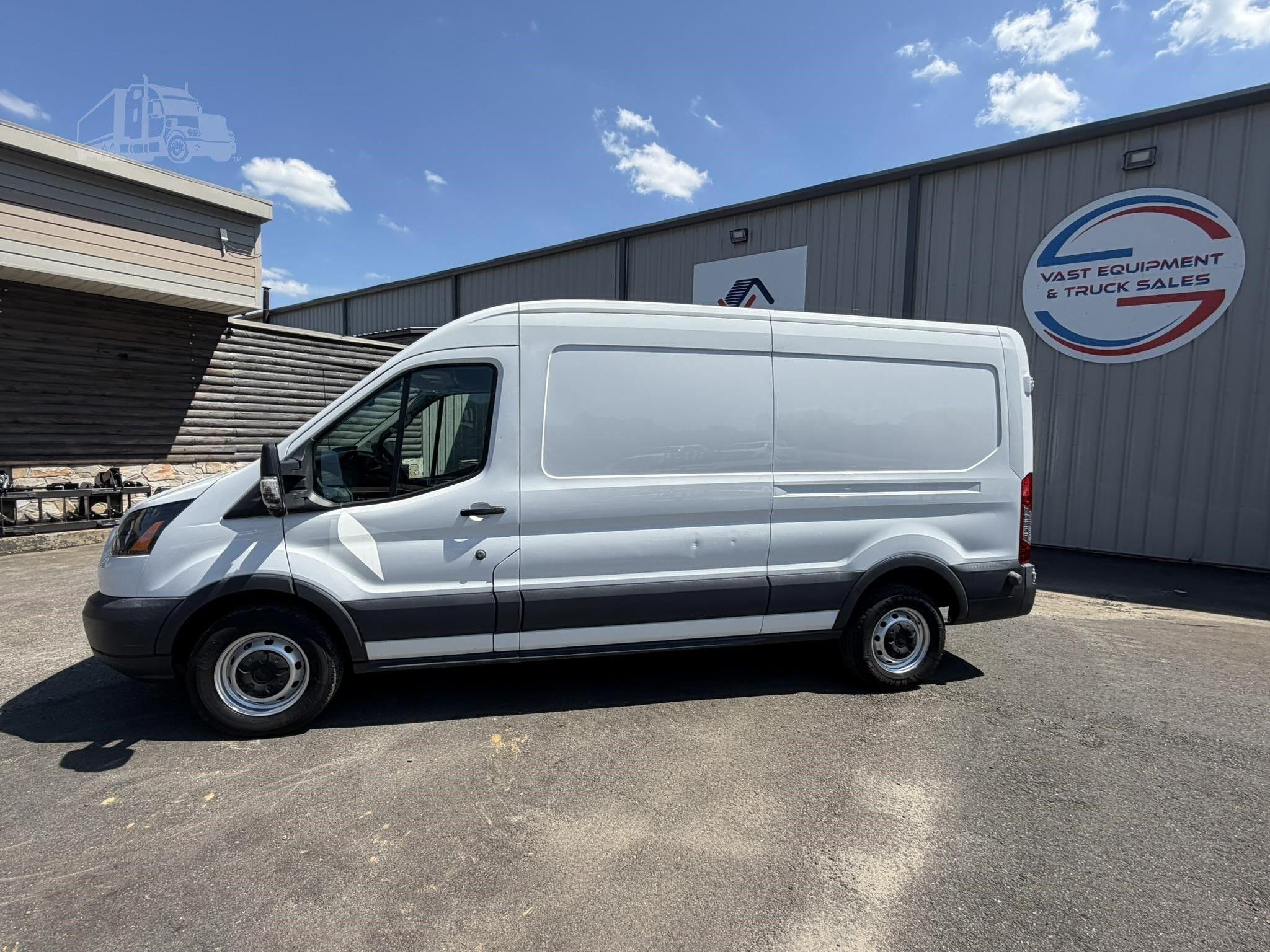 2018 FORD TRANSIT photo 18
