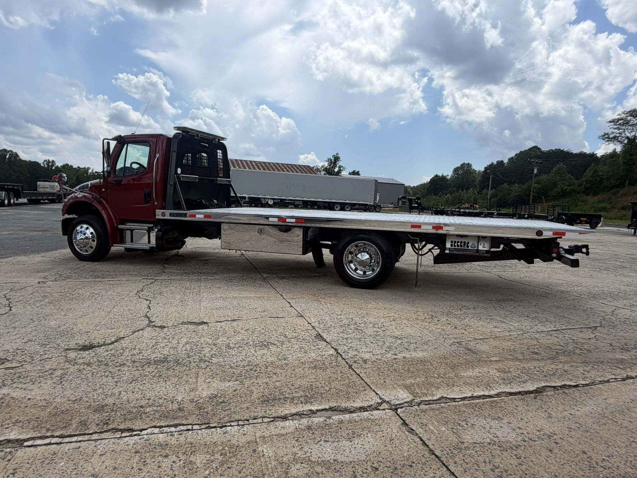 2018 FREIGHTLINER BUSINESS CLASS M2 106 photo 19