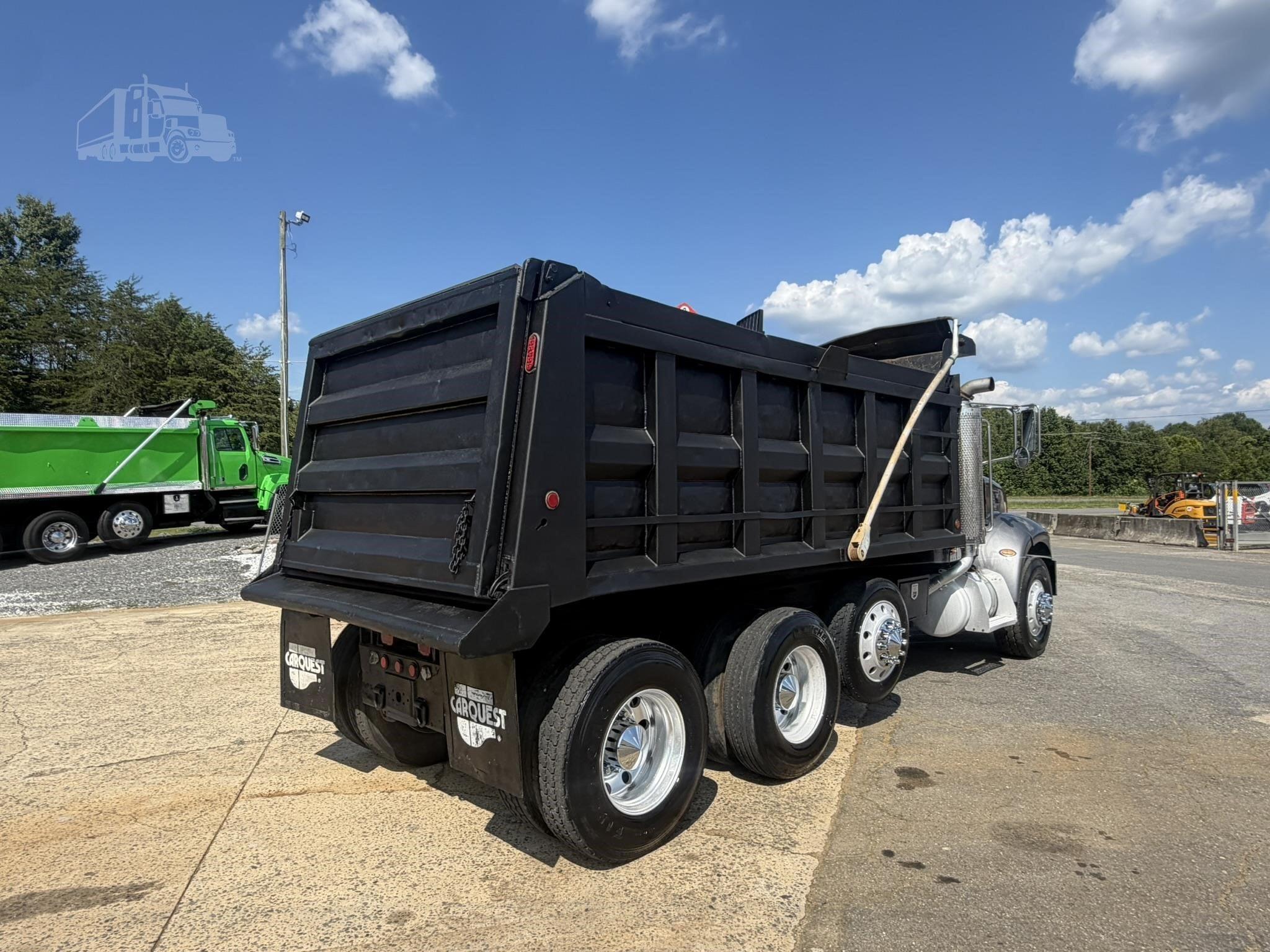 2007 PETERBILT 340 photo 39