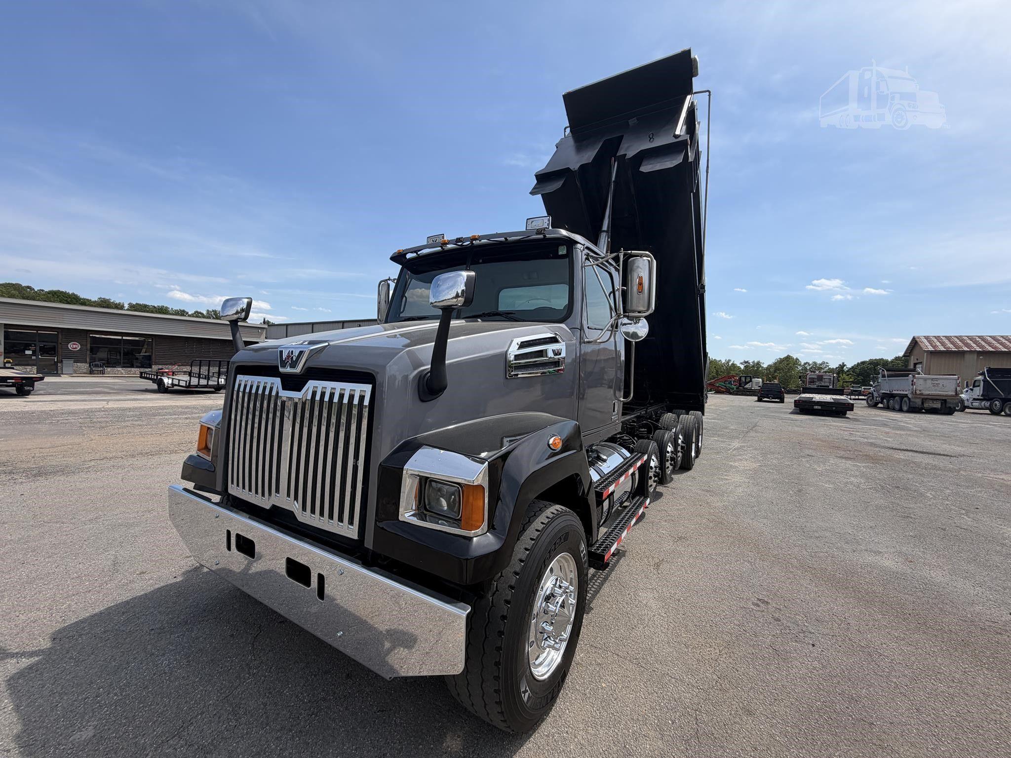 2015 WESTERN STAR 4700 photo 37