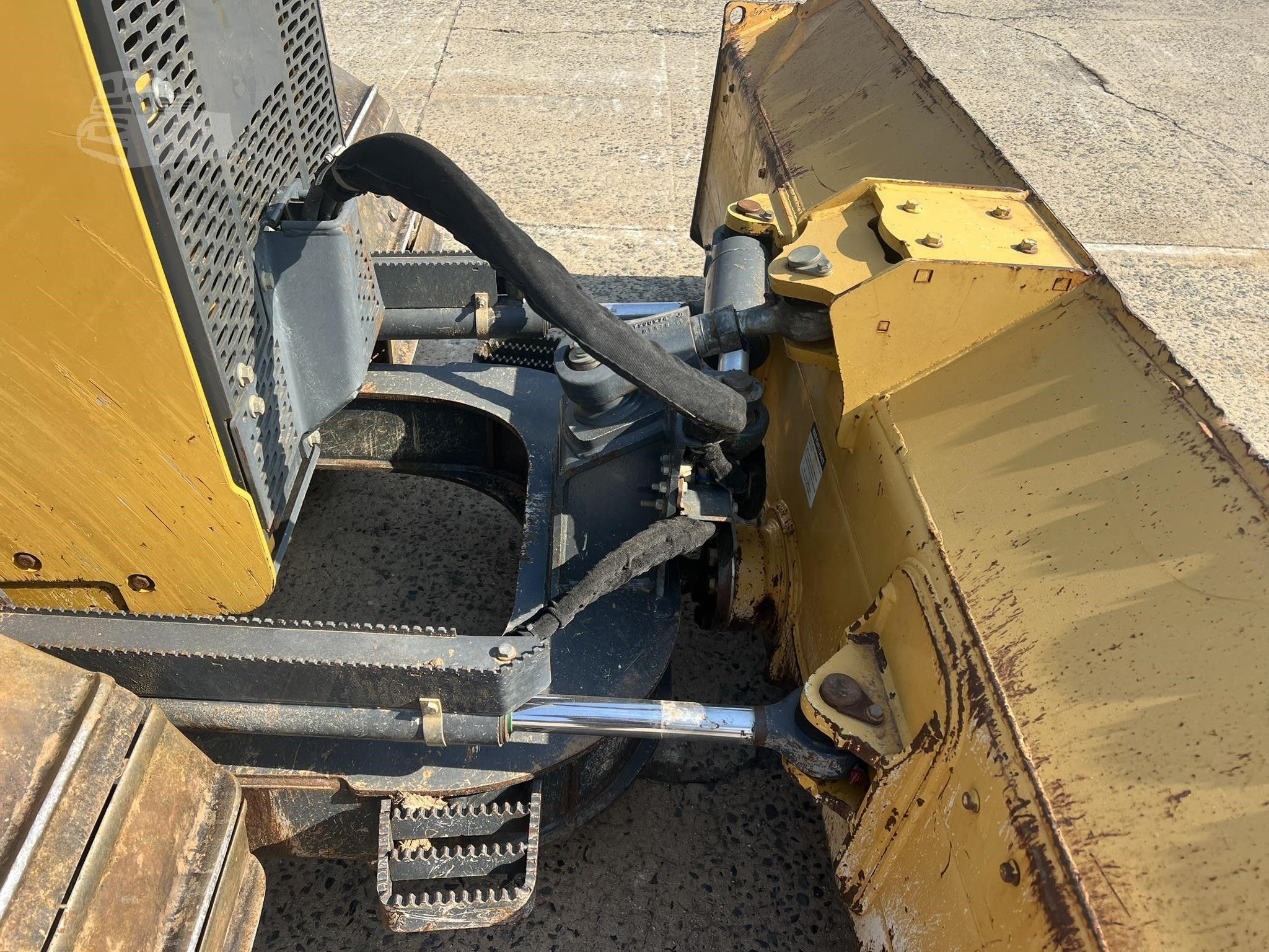 2017 DEERE 650K LGP photo 12