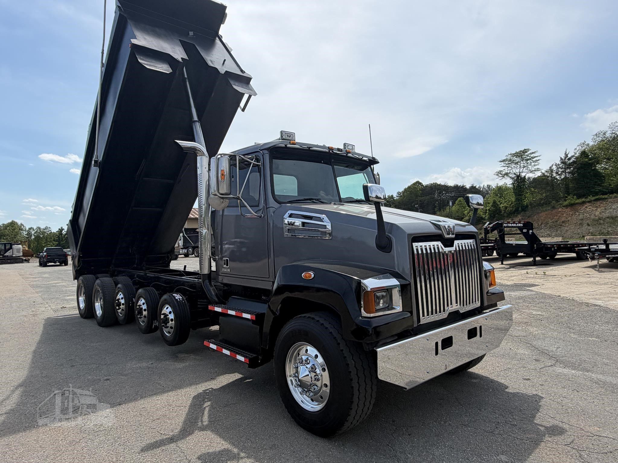 2015 WESTERN STAR 4700 photo 9