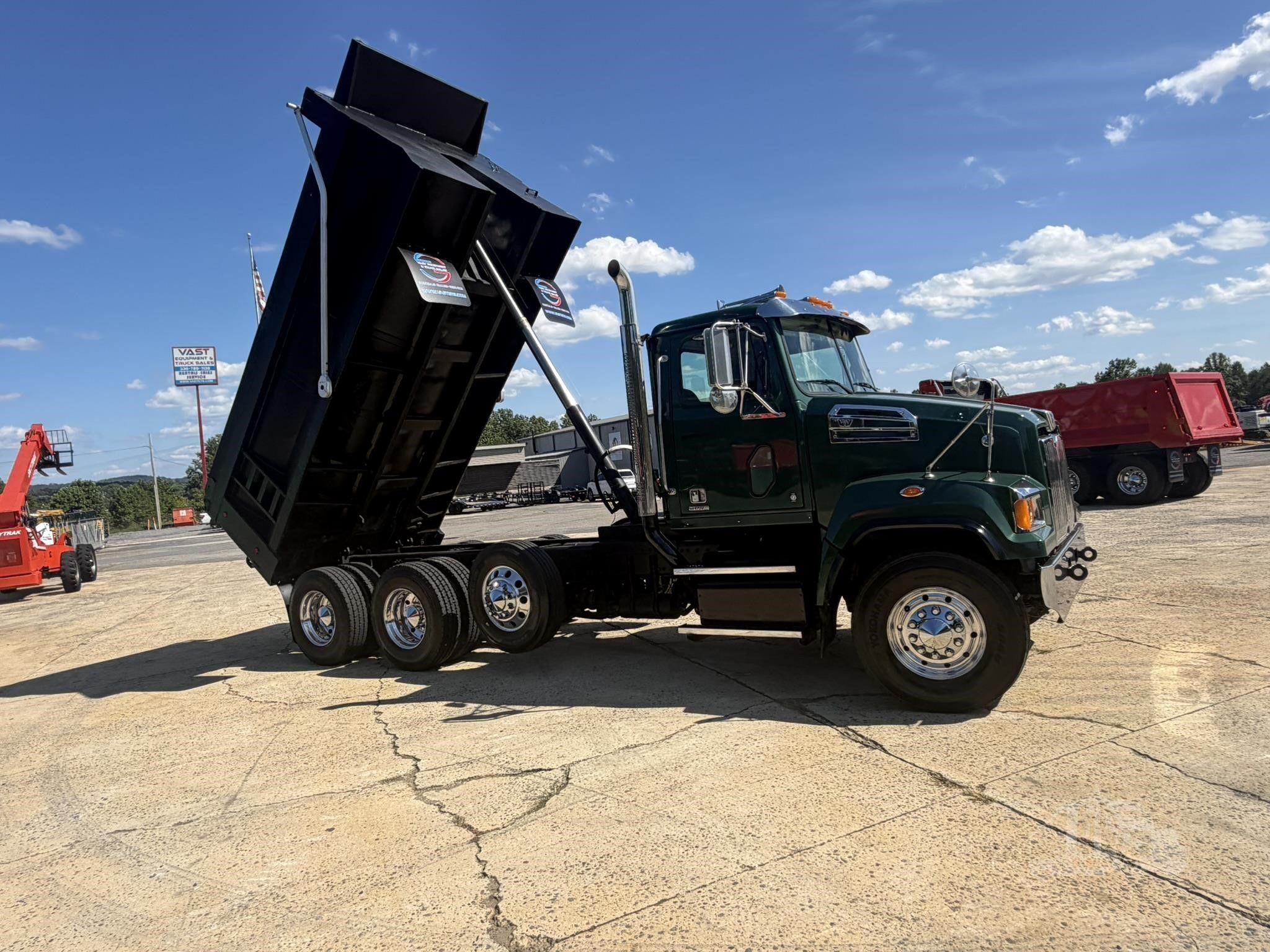 2016 WESTERN STAR 4700 photo 51