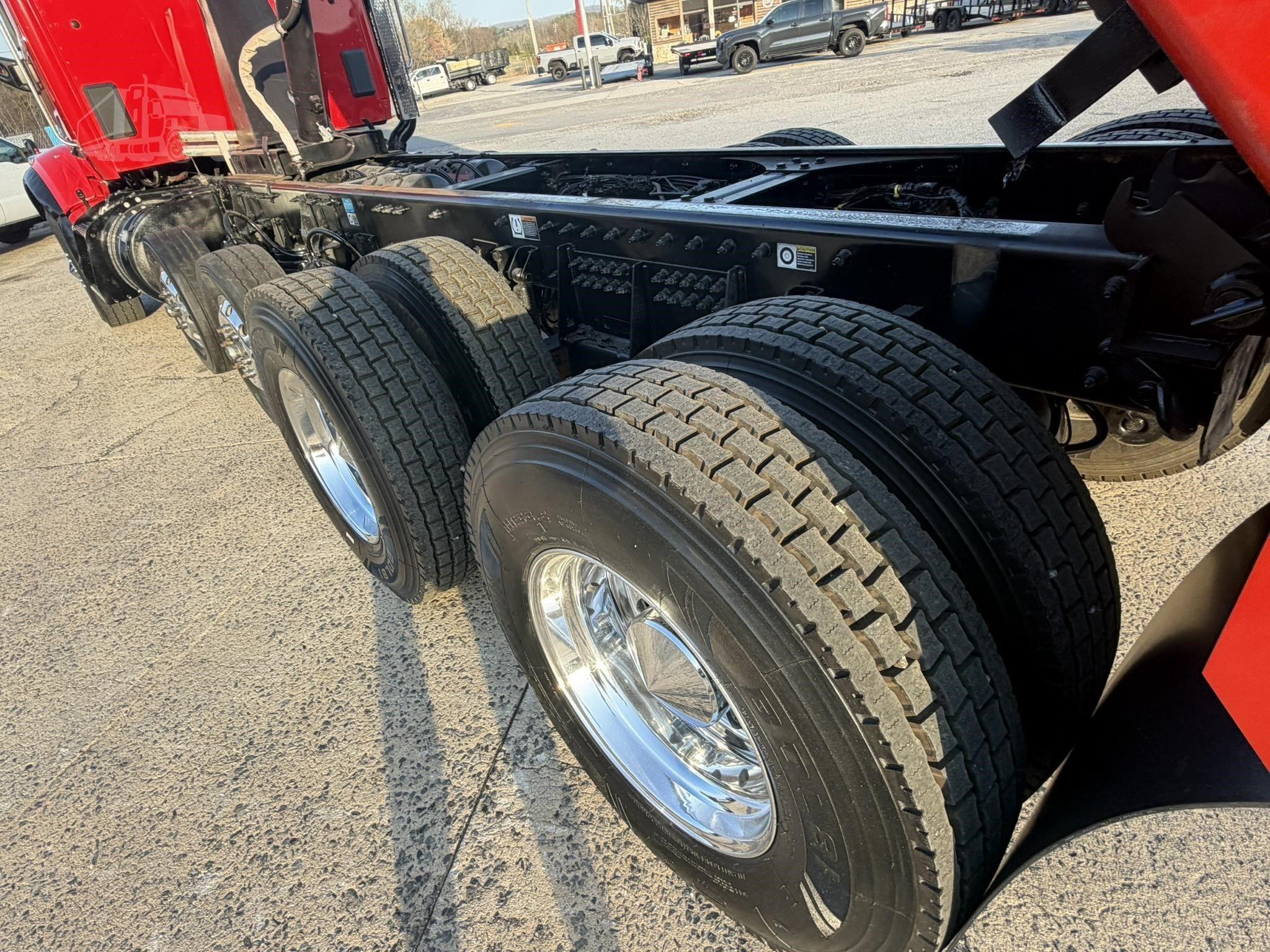 2022 PETERBILT 567 photo 44