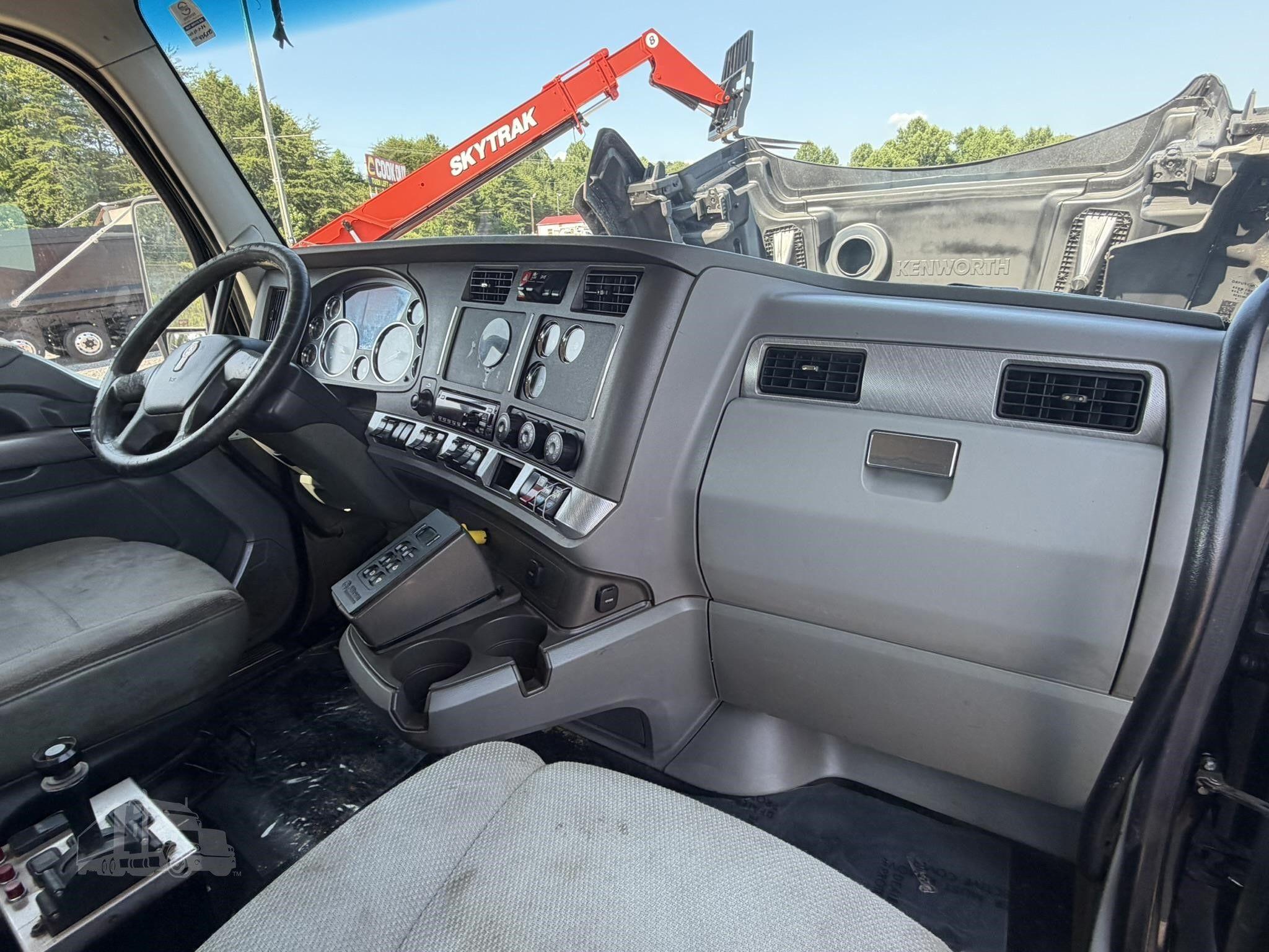 2016 KENWORTH T880 photo 61