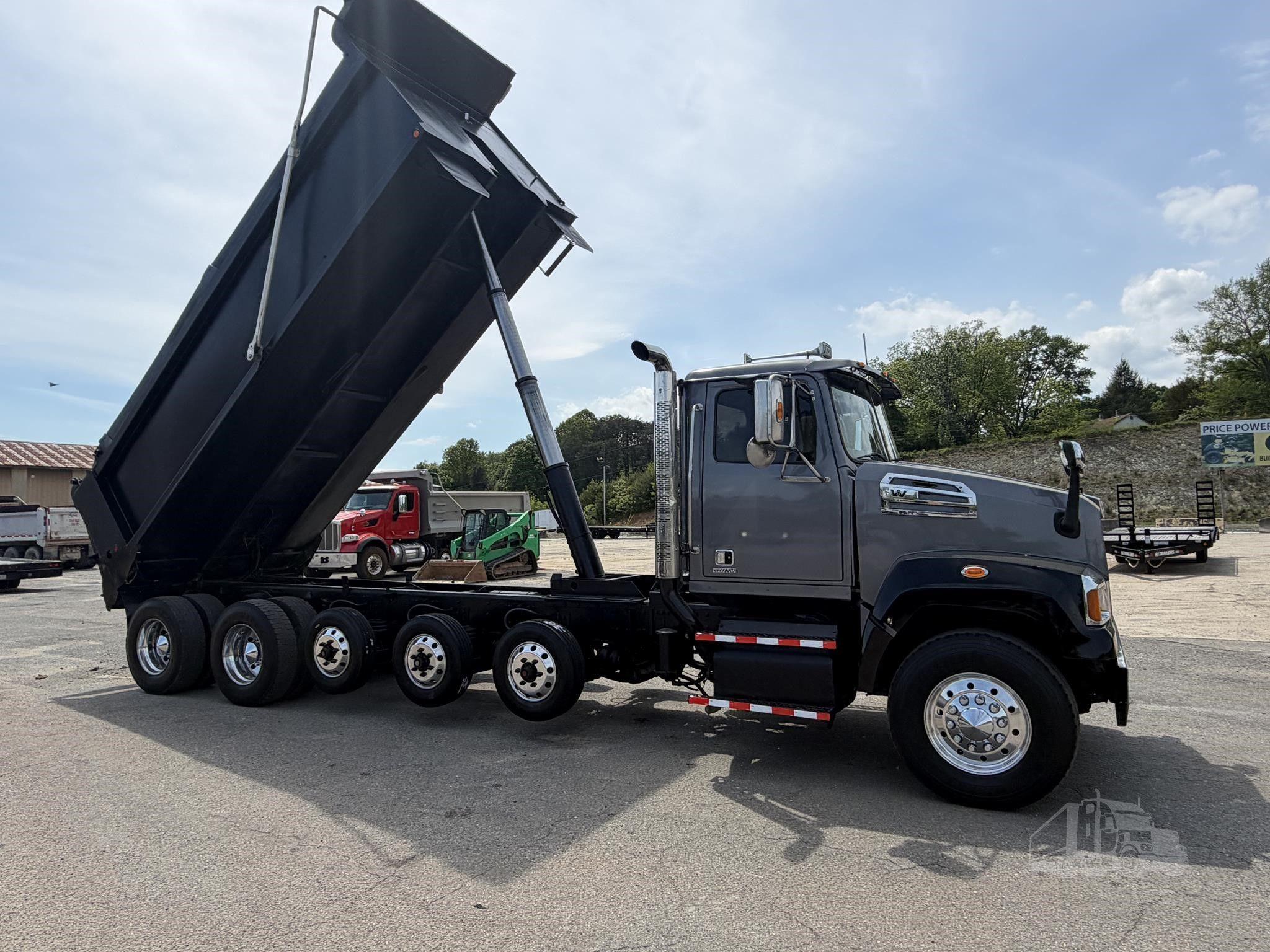 2015 WESTERN STAR 4700 photo 19