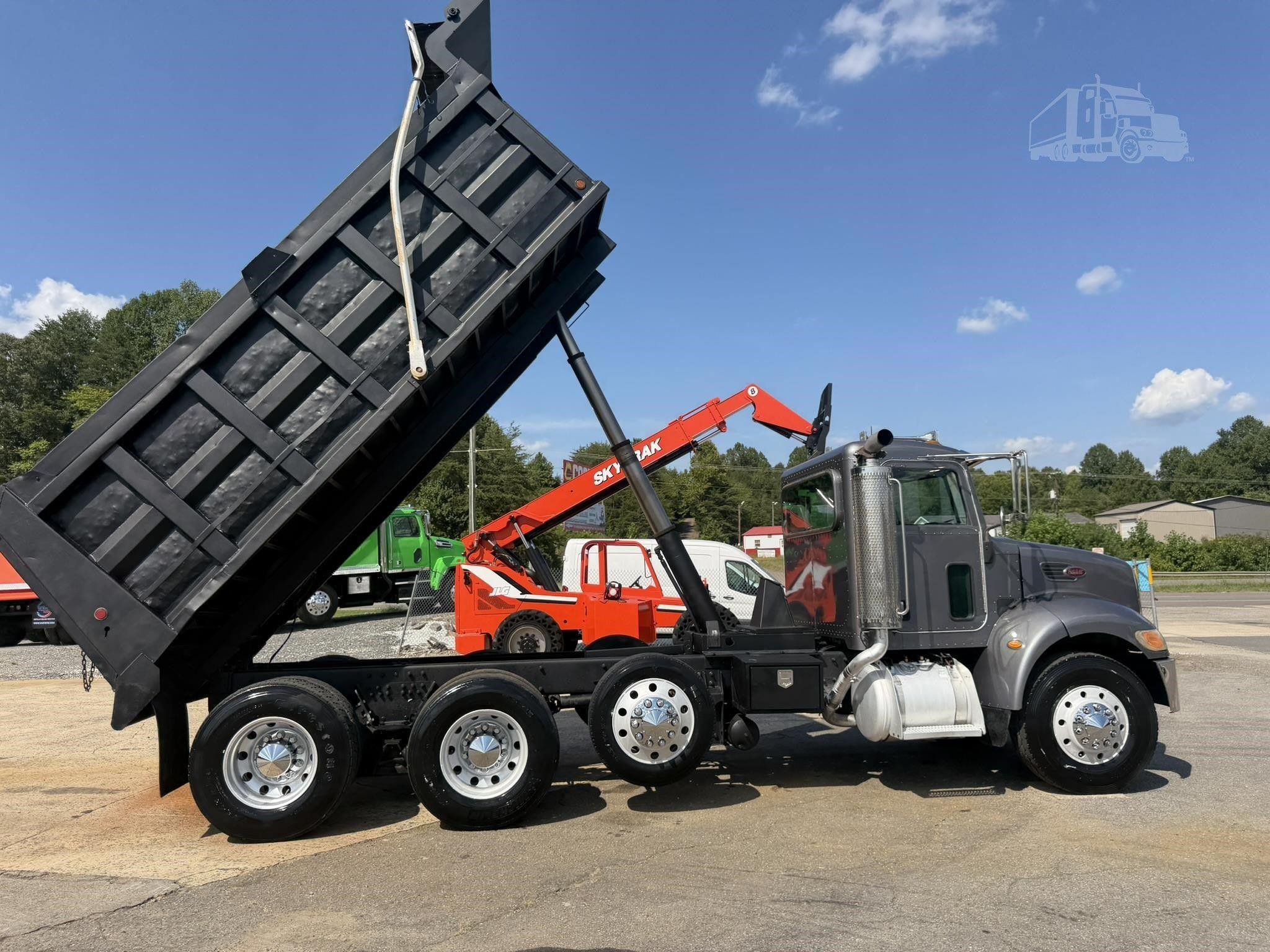 2007 PETERBILT 340 photo 6