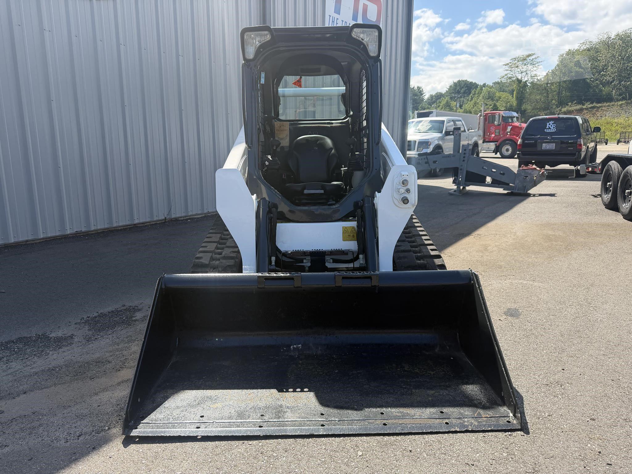 2023 BOBCAT T595 photo 9