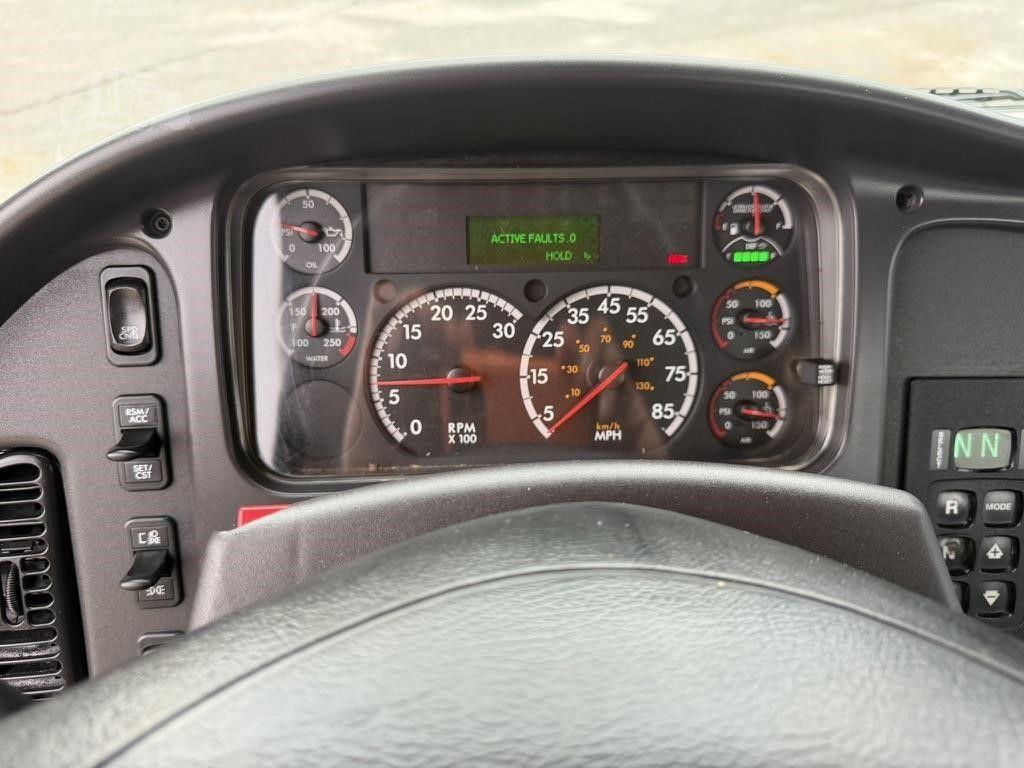 2016 FREIGHTLINER BUSINESS CLASS M2 106 photo 44
