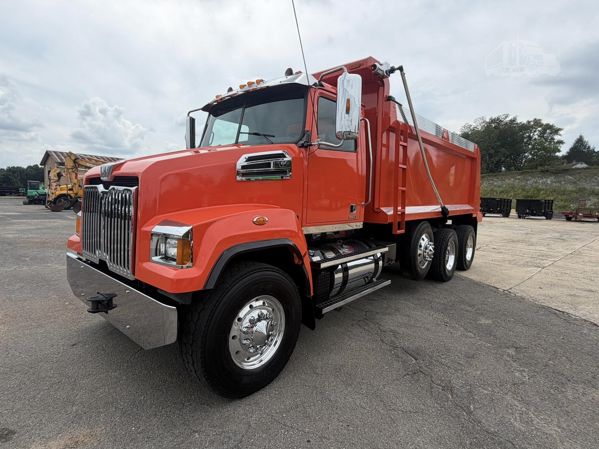 2018 WESTERN STAR 4700 photo 9