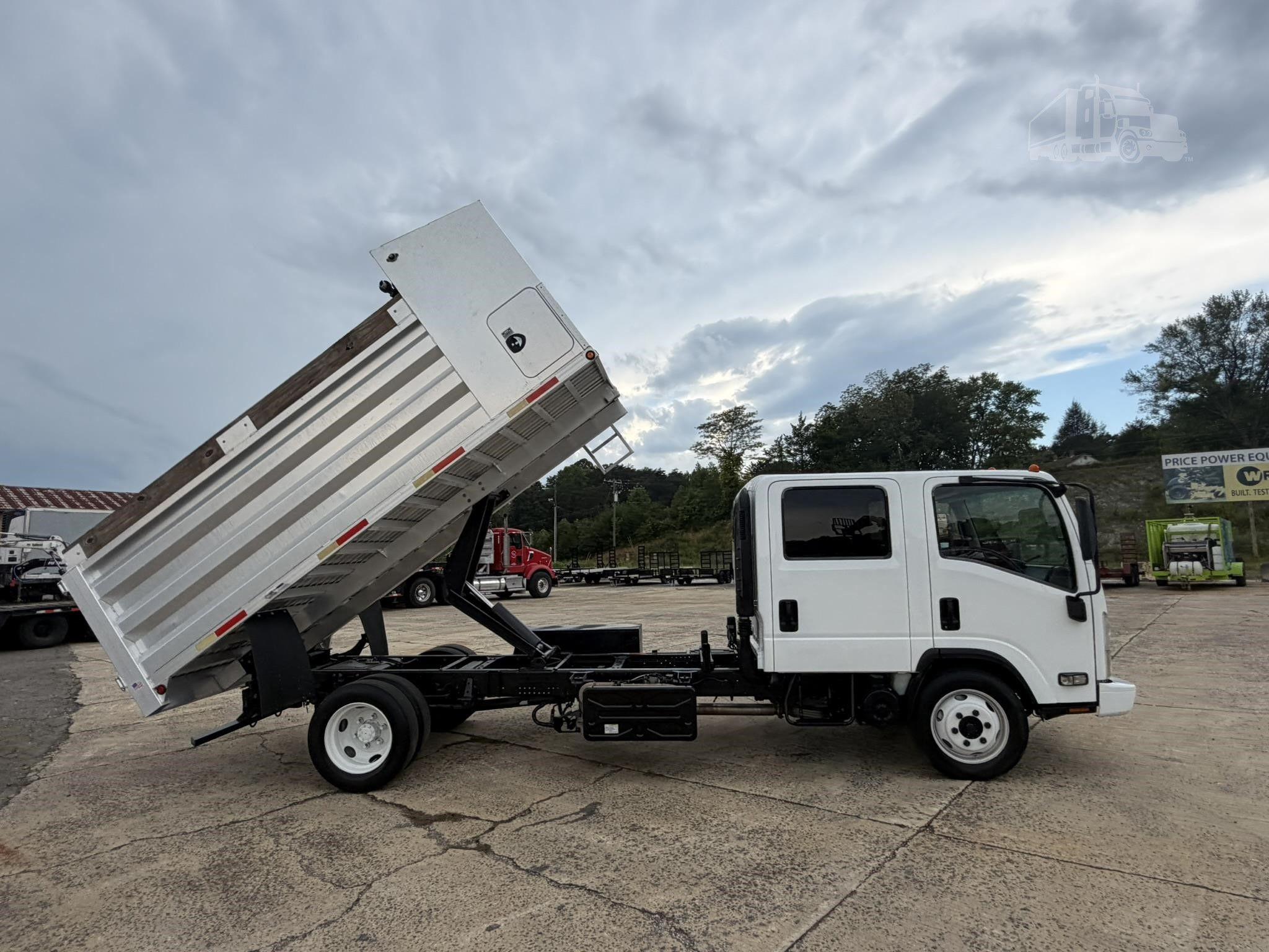 2016 ISUZU NPR HD photo 25