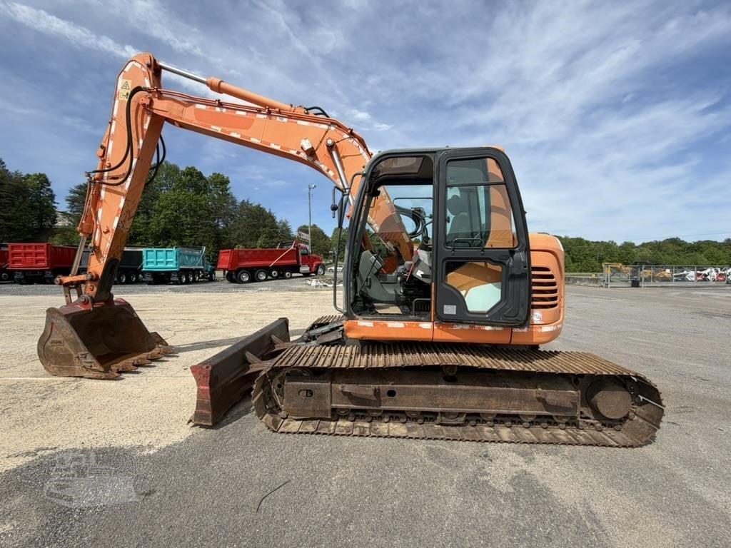 2011 DOOSAN DX140 LCR photo 13
