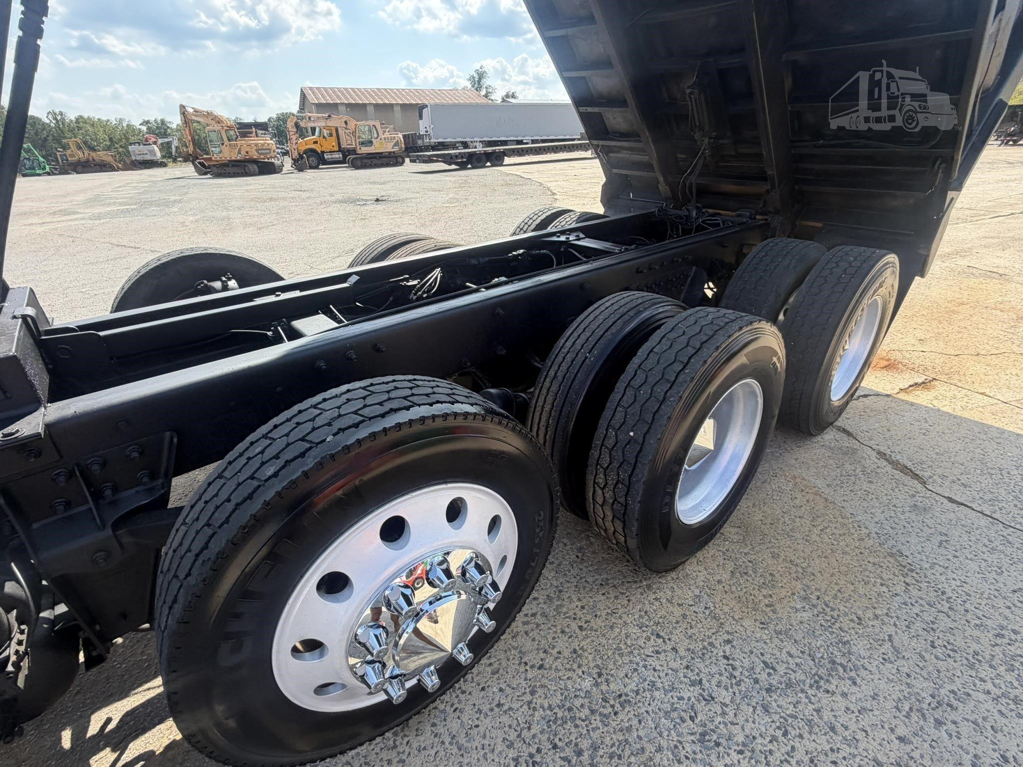 2007 PETERBILT 340 photo 43