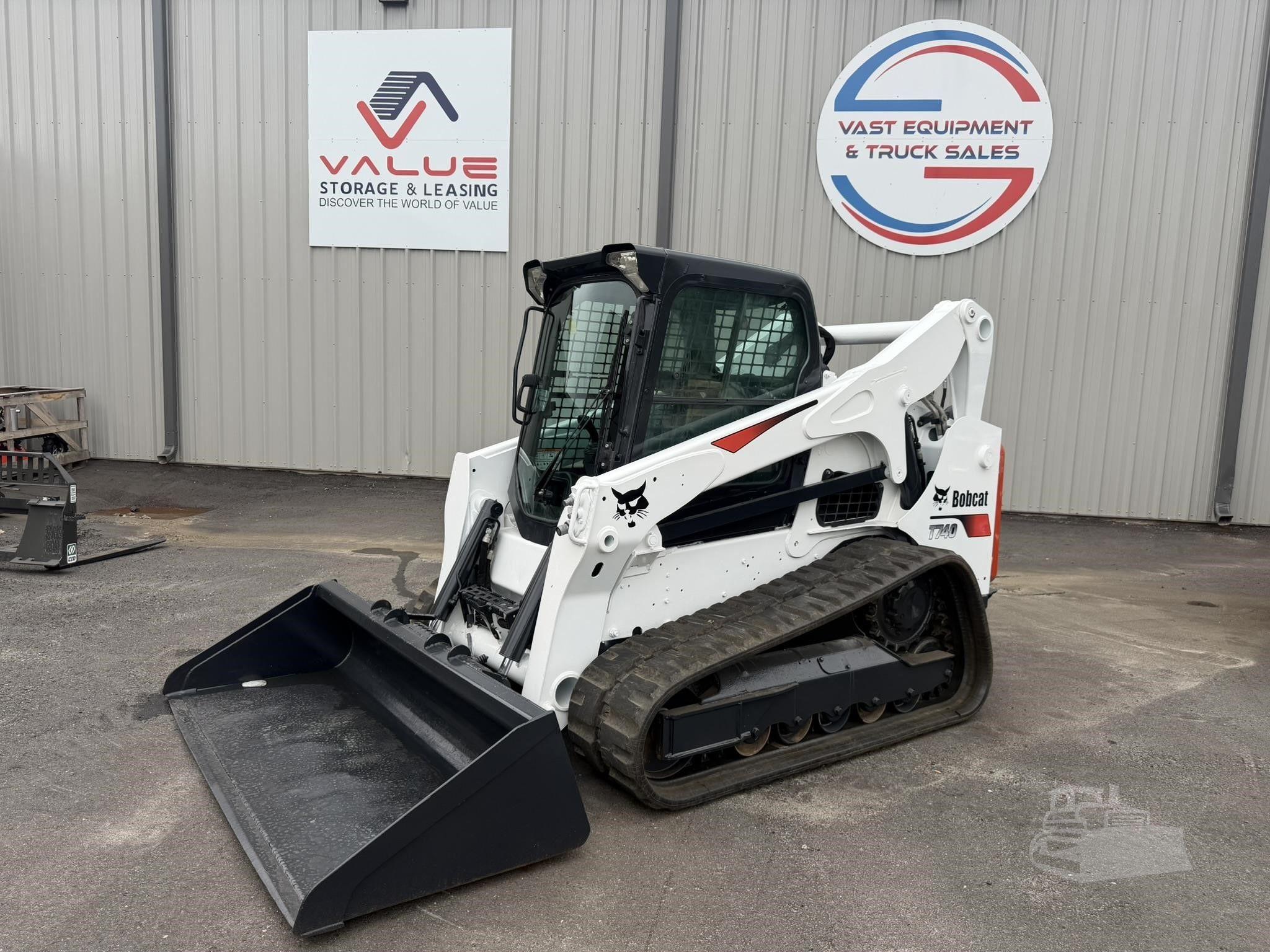 2018 BOBCAT T740