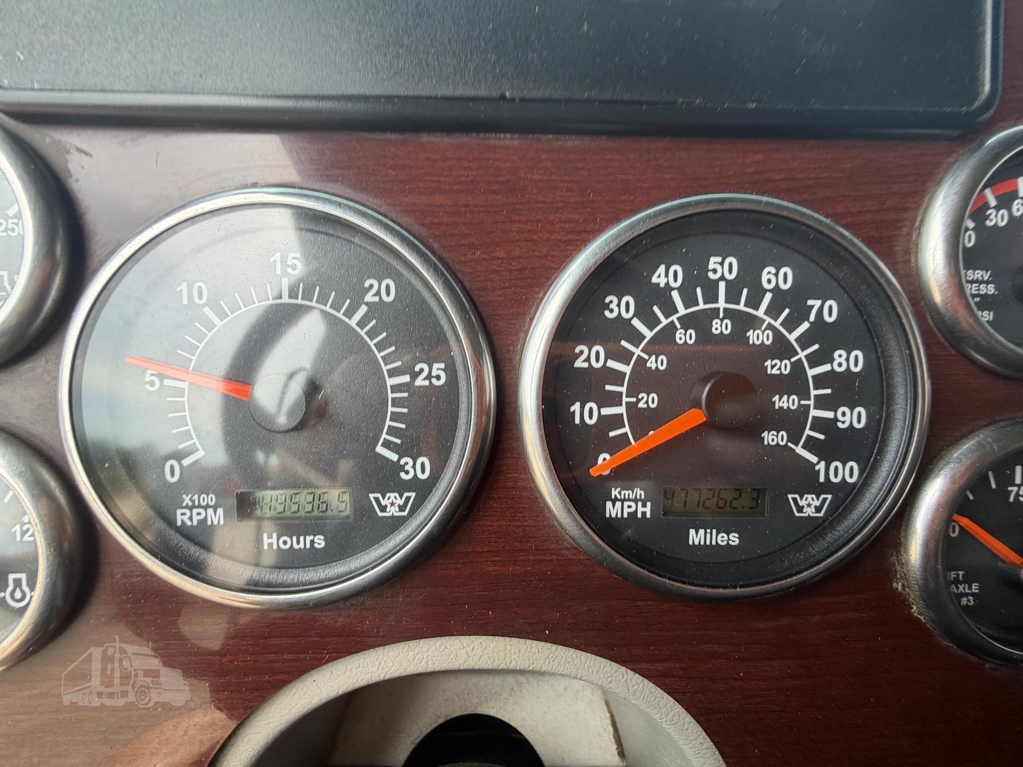 2015 WESTERN STAR 4700 photo 53