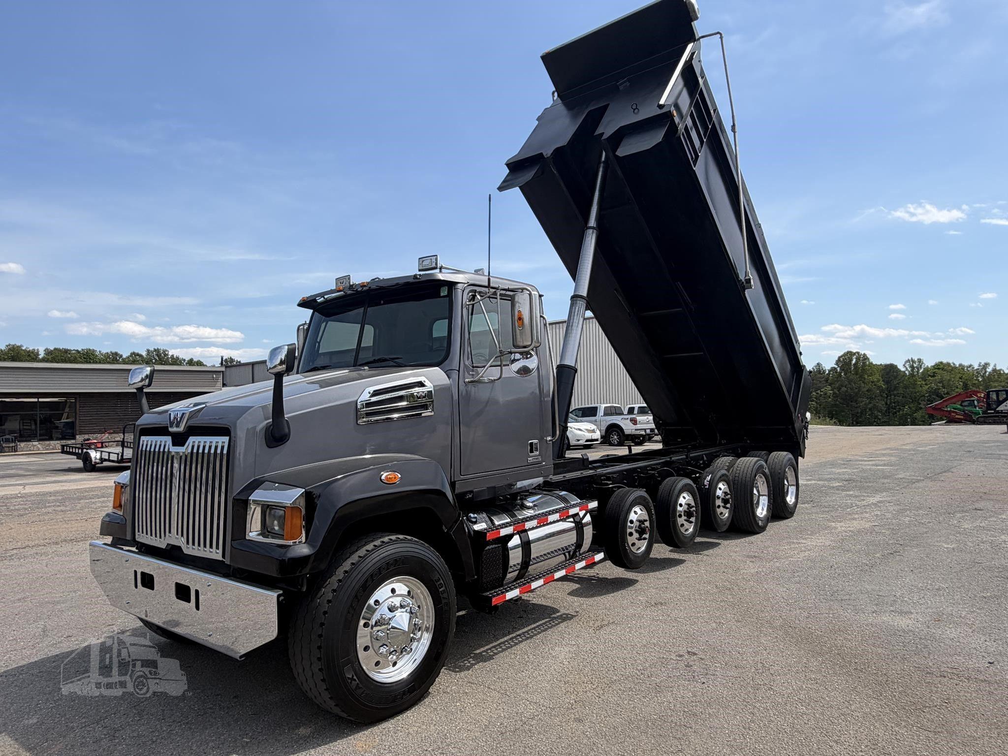 2015 WESTERN STAR 4700 photo 5