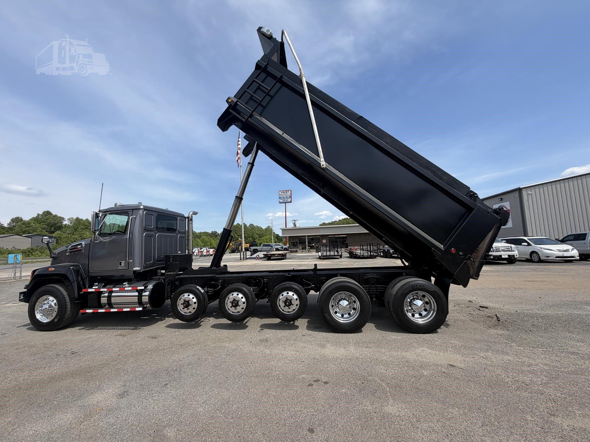 2015 WESTERN STAR 4700 photo 25