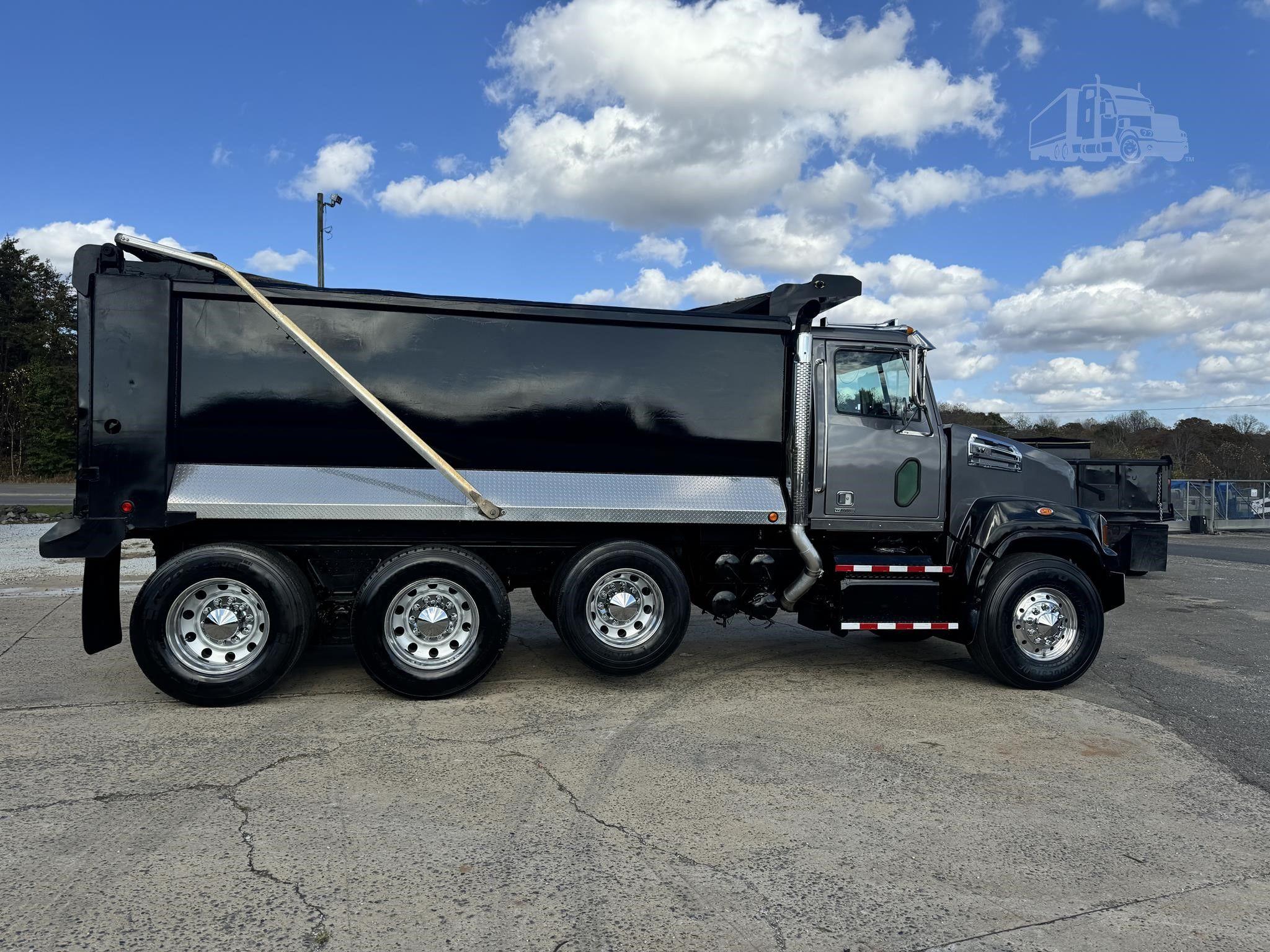 2018 WESTERN STAR 4700 photo 11