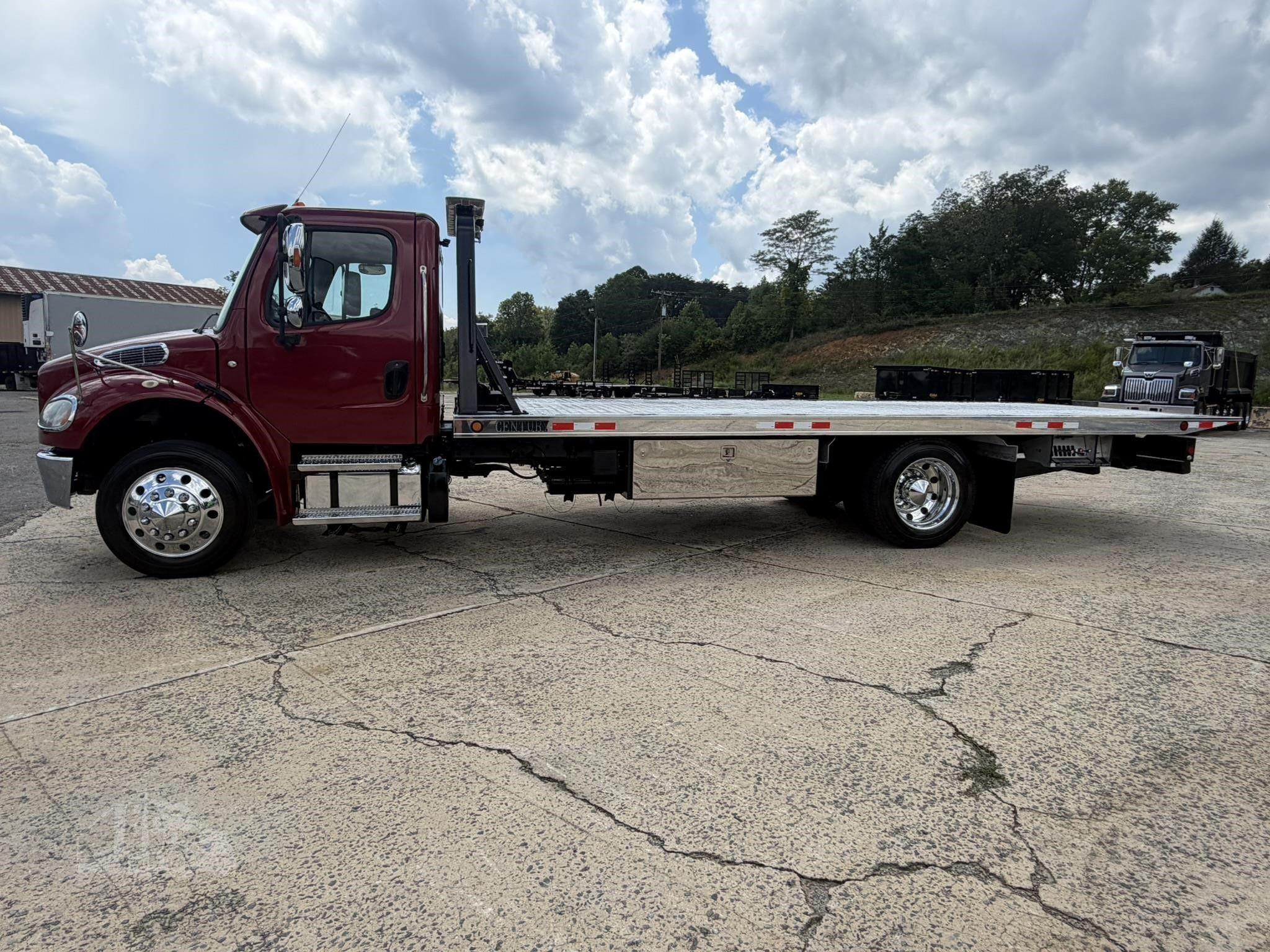 2018 FREIGHTLINER BUSINESS CLASS M2 106 photo 23