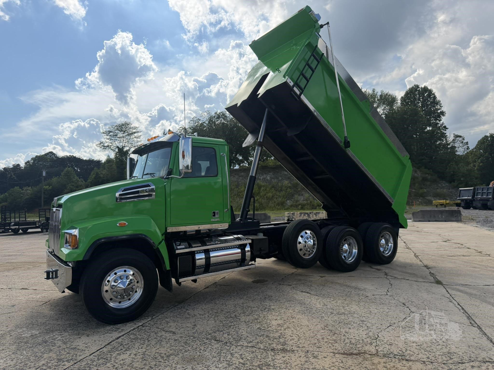 2018 WESTERN STAR 4700 photo 35
