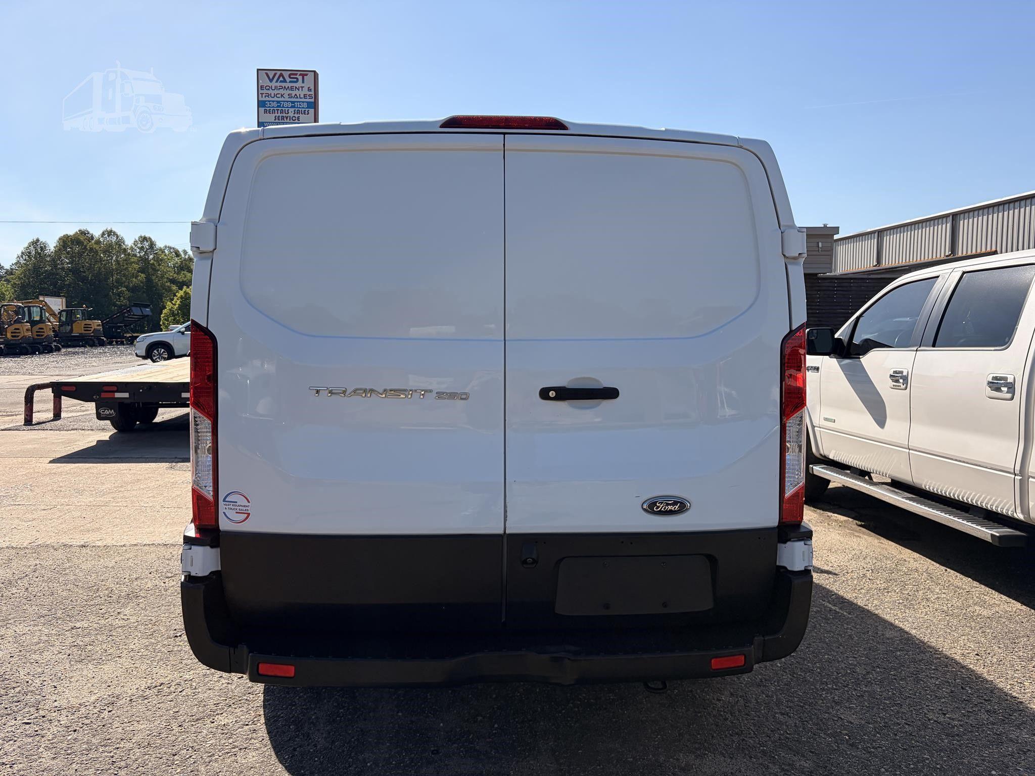 2018 FORD TRANSIT photo 9