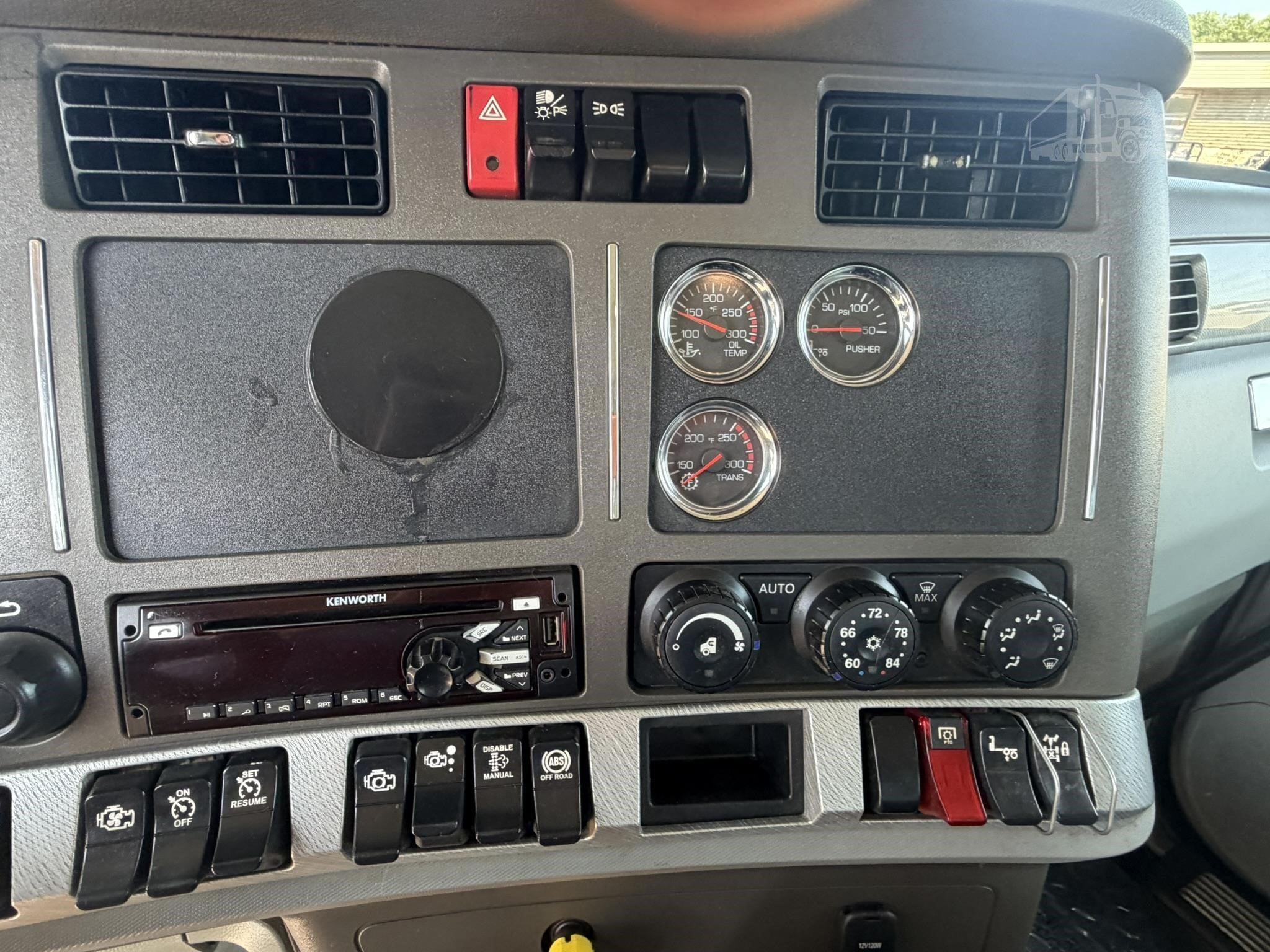 2016 KENWORTH T880 photo 66