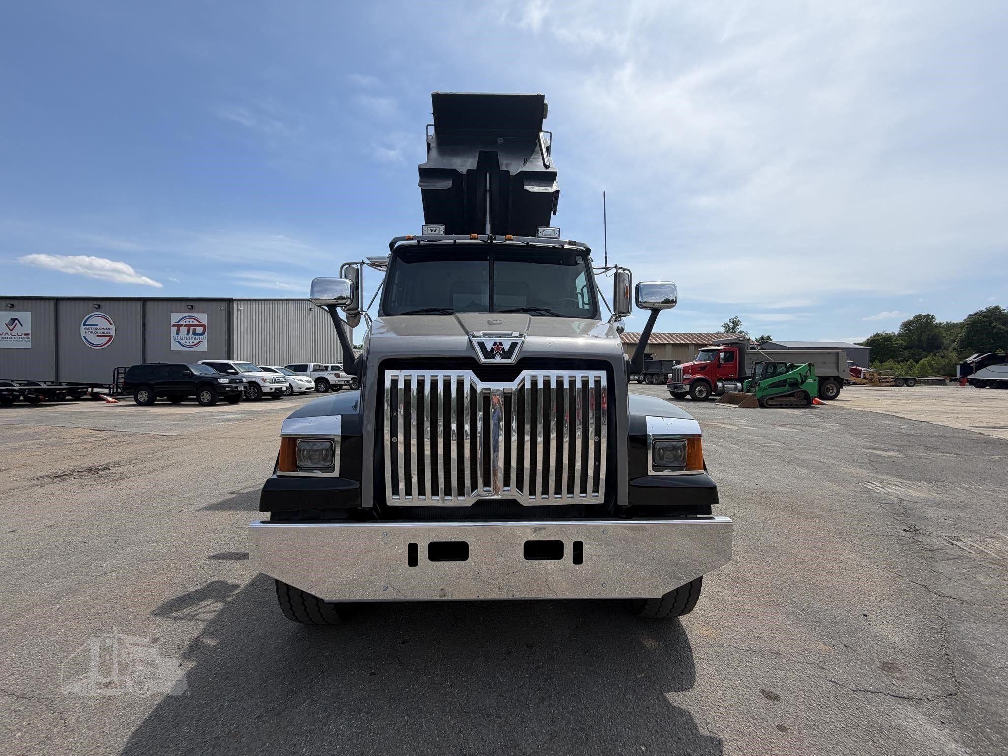 2015 WESTERN STAR 4700 photo 27