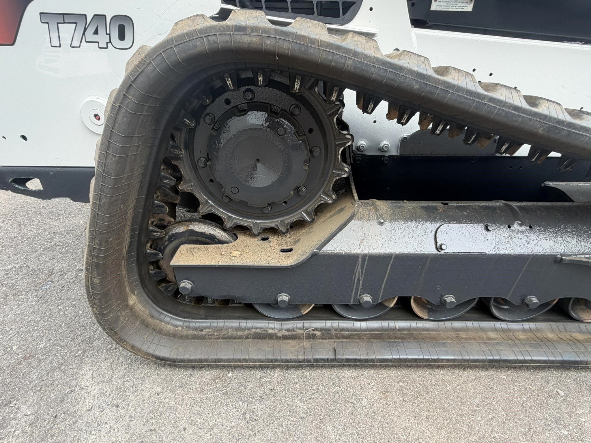 2018 BOBCAT T740 photo 17