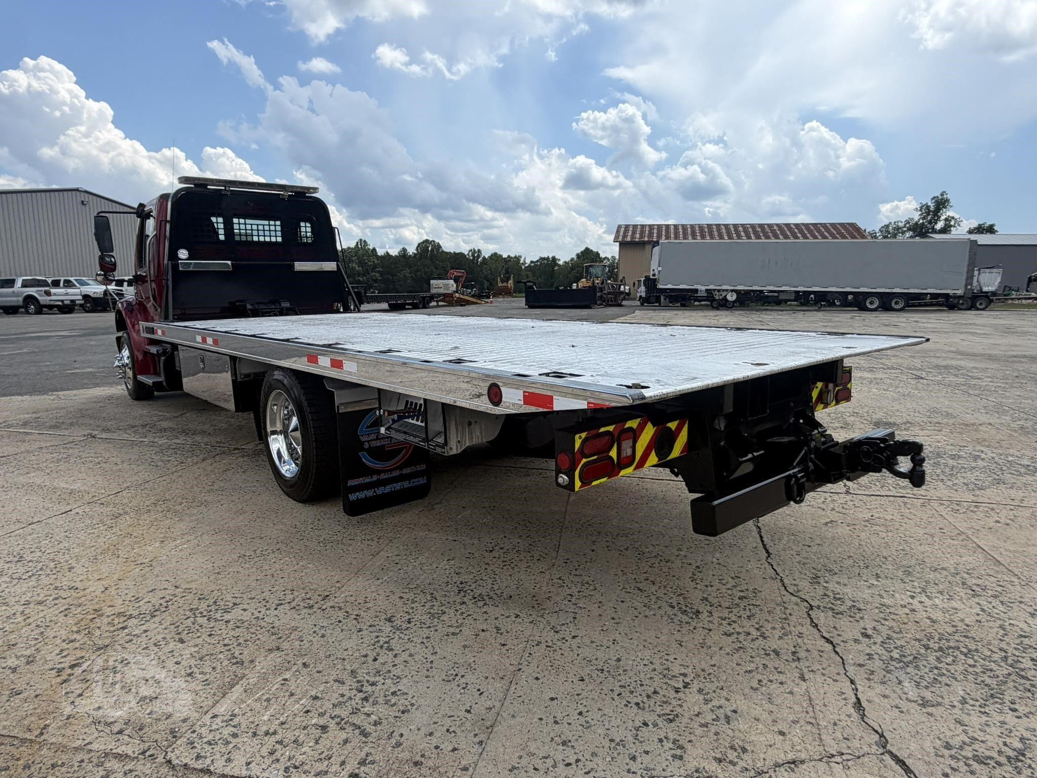 2018 FREIGHTLINER BUSINESS CLASS M2 106 photo 31
