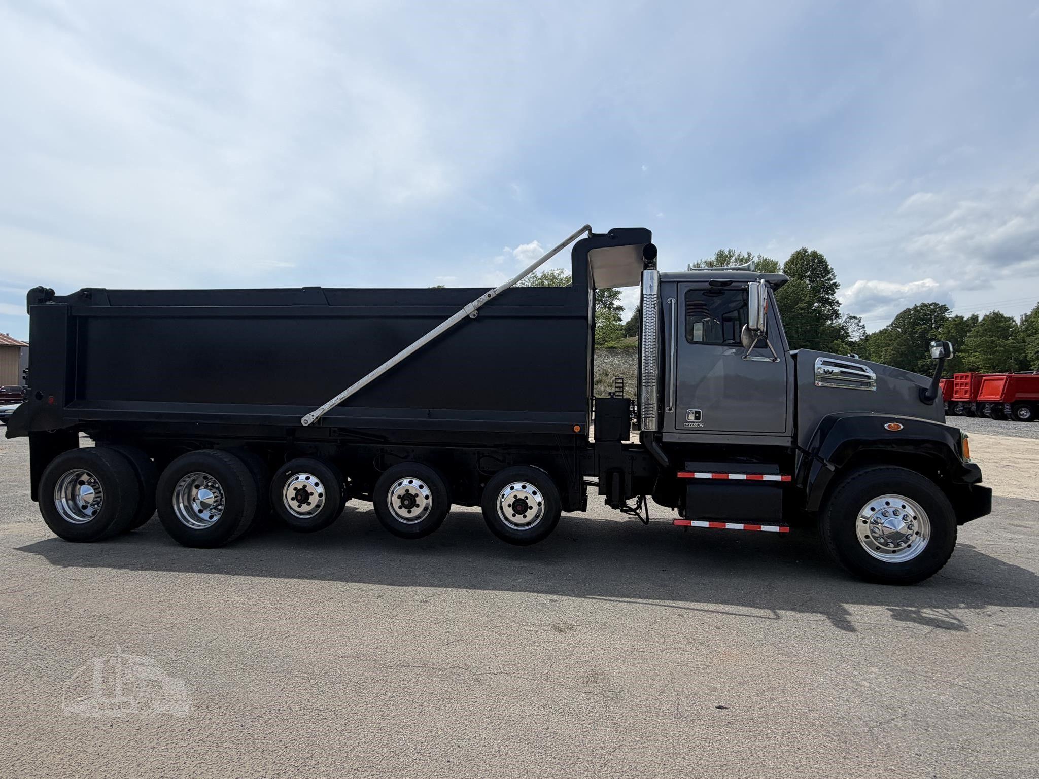 2015 WESTERN STAR 4700 photo 6
