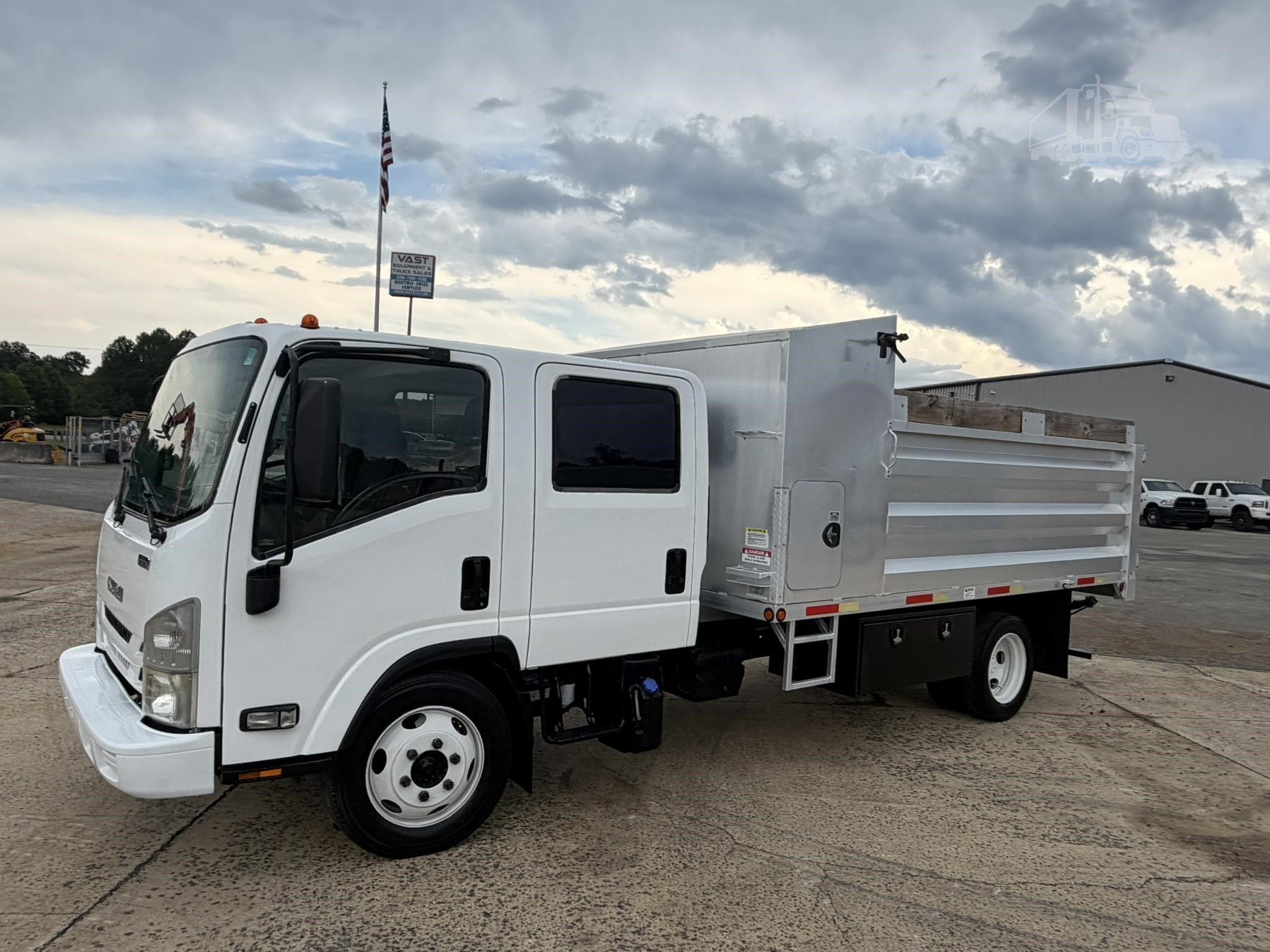 2016 ISUZU NPR HD
