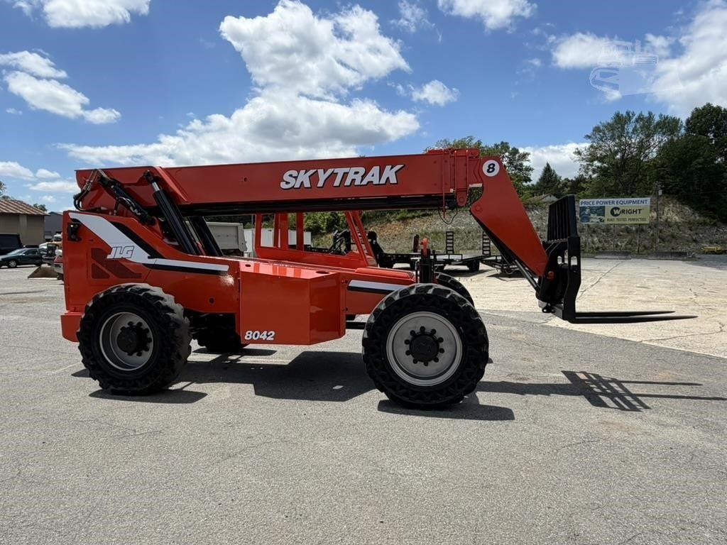 2015 SKY TRAK 8042