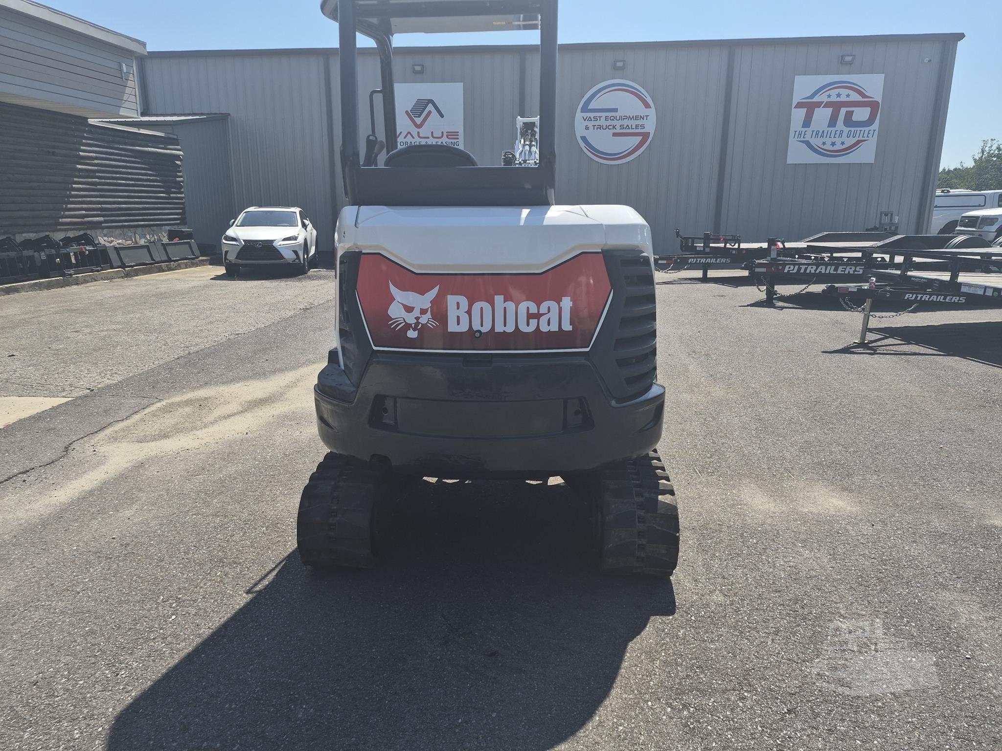 2018 BOBCAT E32I photo 3