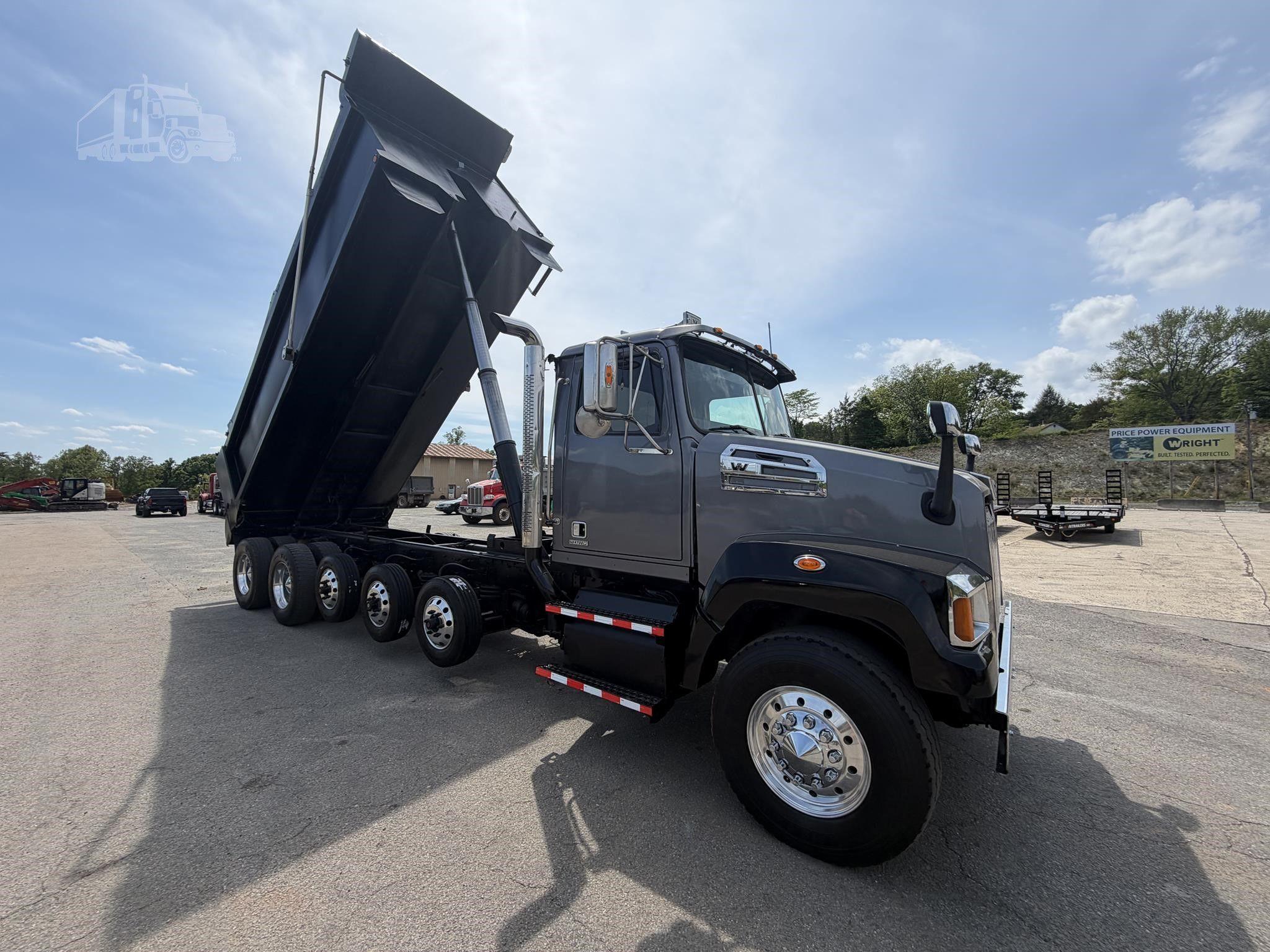 2015 WESTERN STAR 4700 photo 30