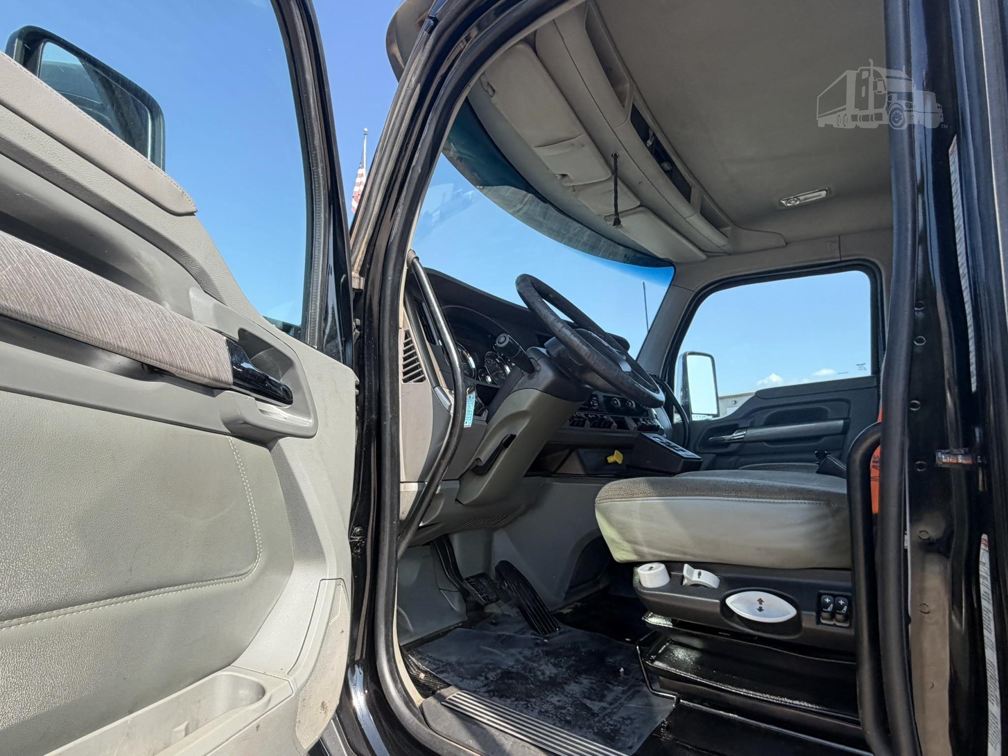 2016 KENWORTH T880 photo 62