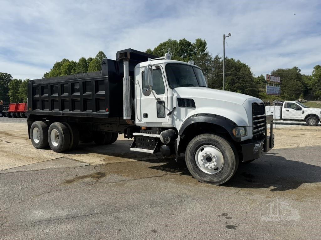 2009 MACK GRANITE GU713