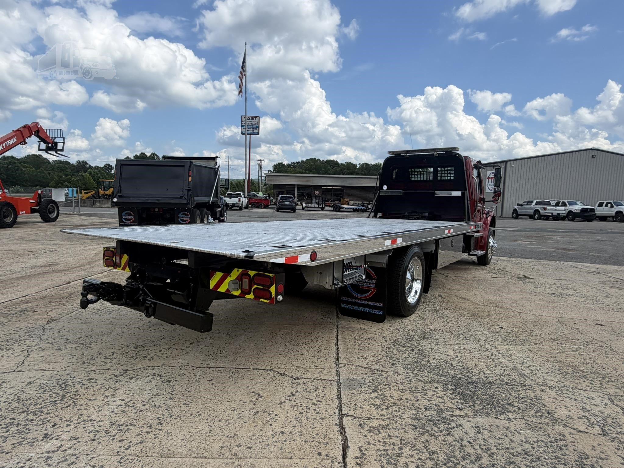 2018 FREIGHTLINER BUSINESS CLASS M2 106 photo 22