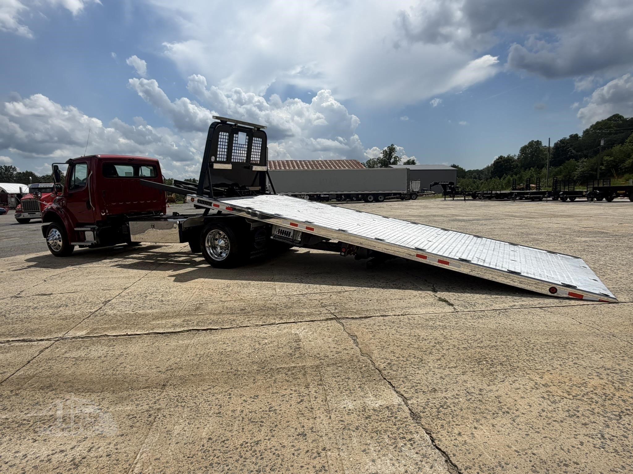 2018 FREIGHTLINER BUSINESS CLASS M2 106 photo 55
