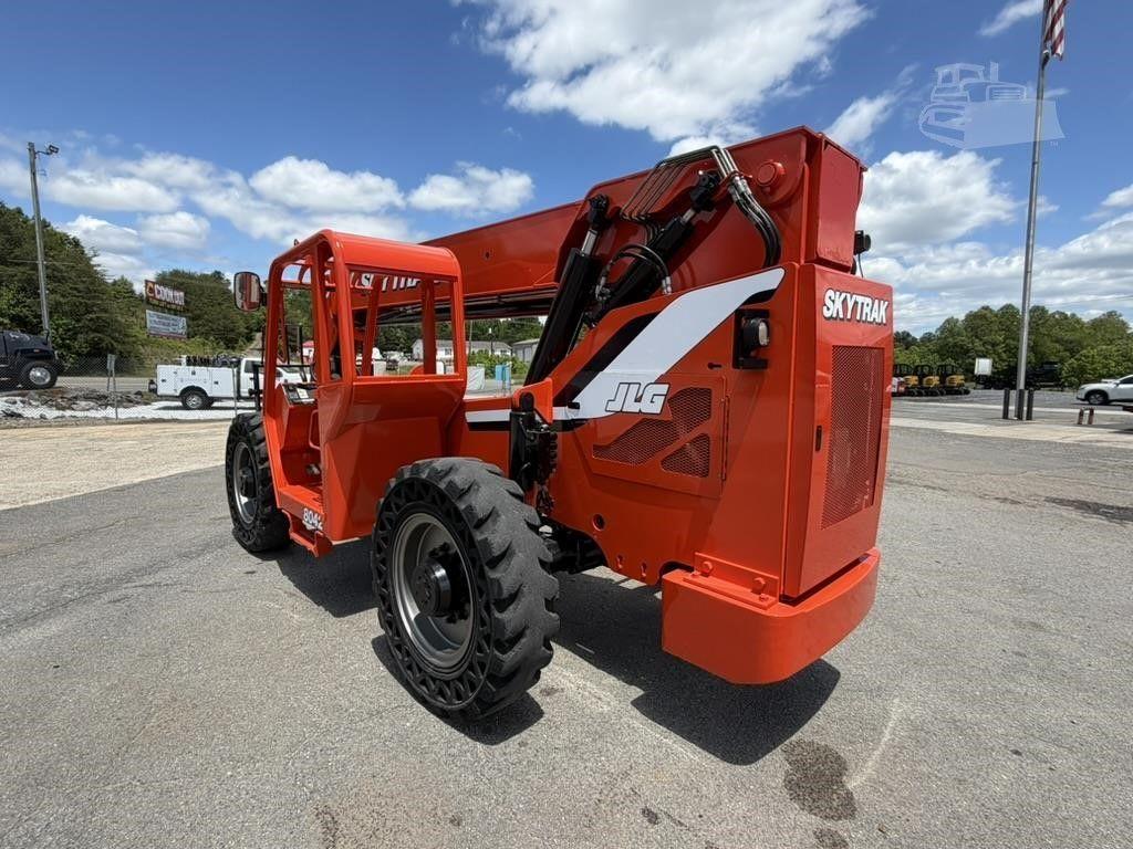 2015 SKY TRAK 8042 photo 3