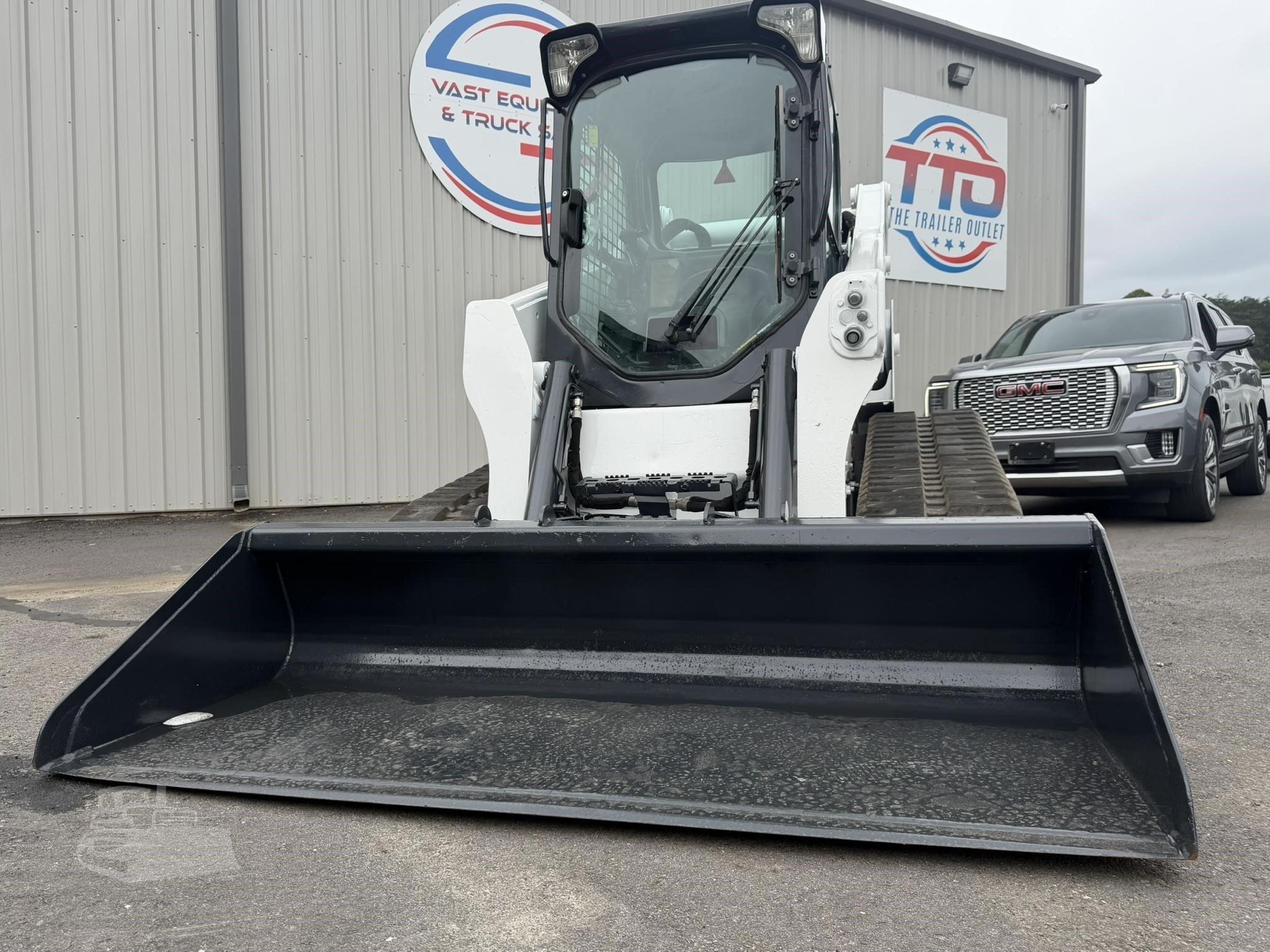 2018 BOBCAT T740 photo 13