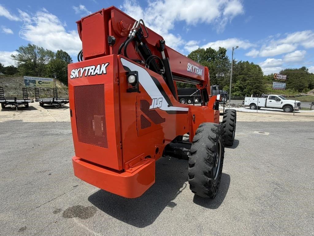 2015 SKY TRAK 8042 photo 9