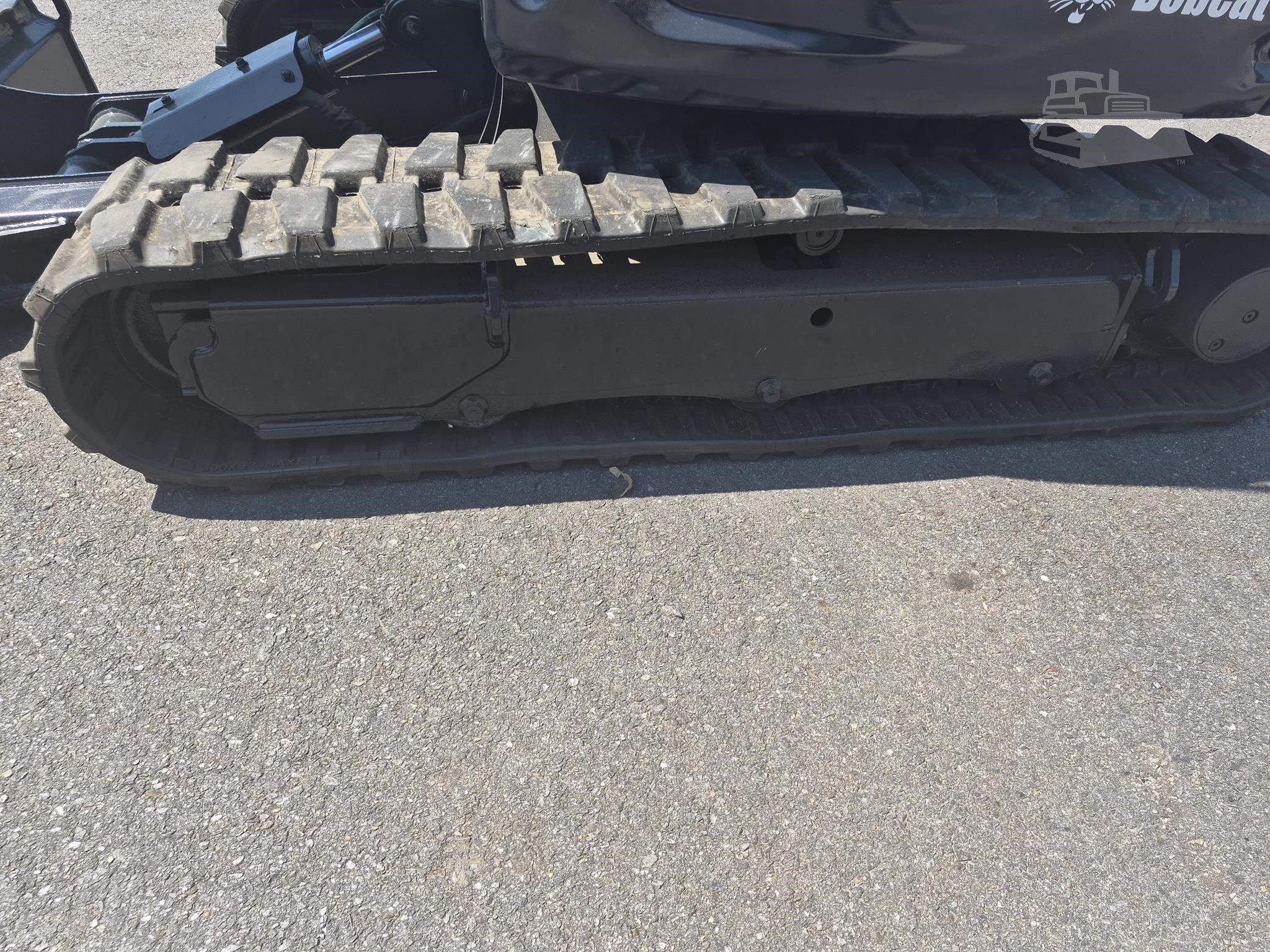 2018 BOBCAT E32I photo 10